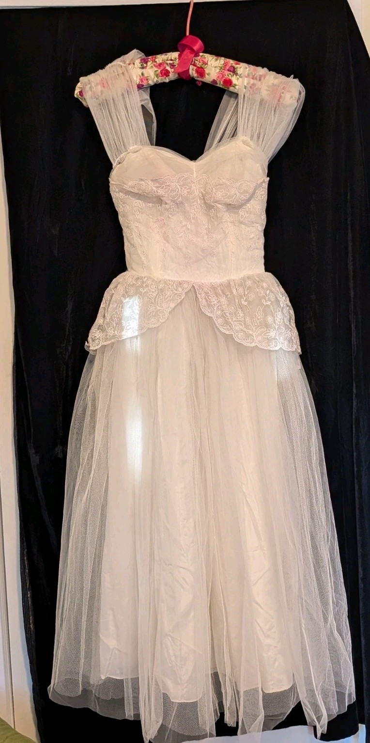 Authentic 50s Tulle Lace Corset Dress Converts To Strapless Cream And Pink