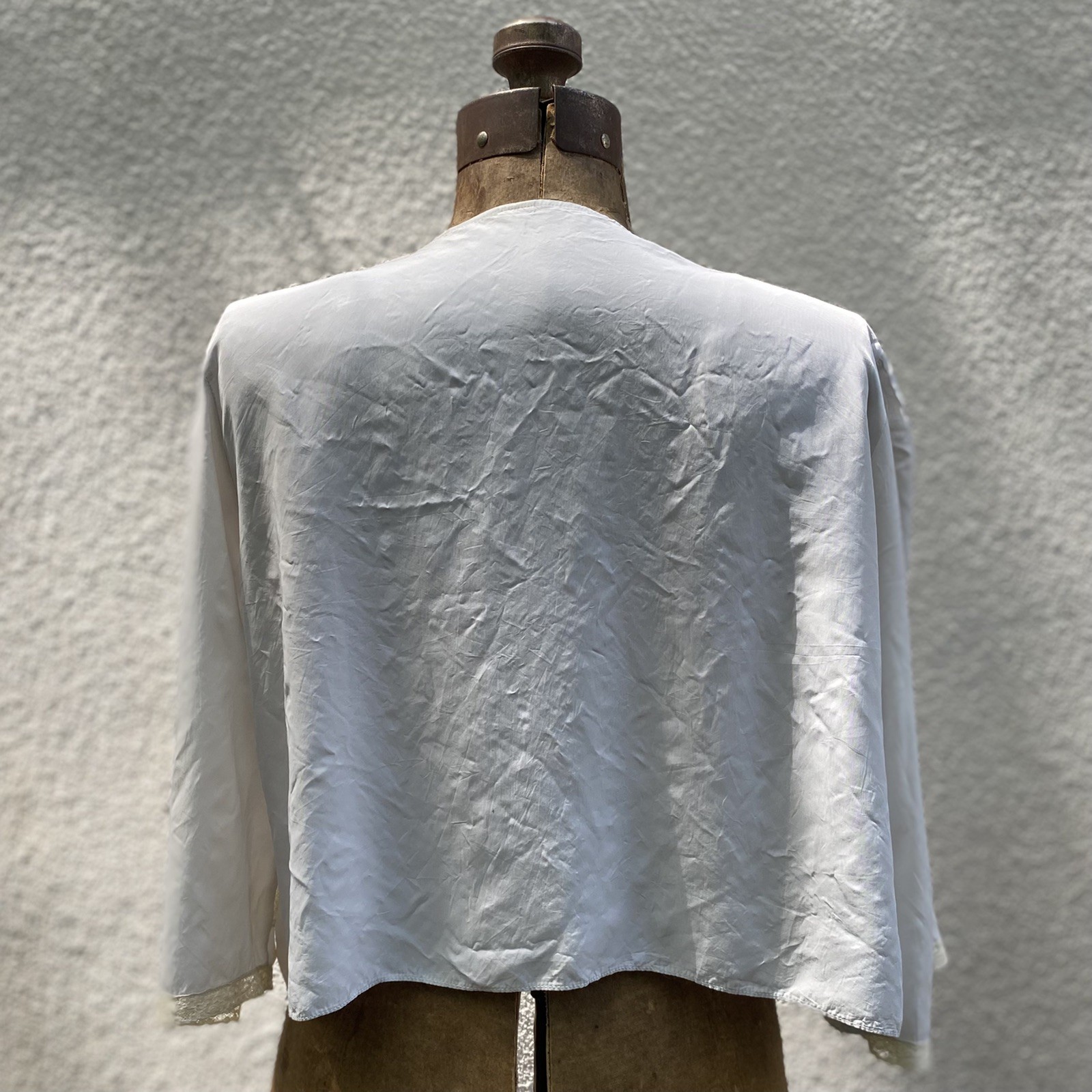 Vintage 1930s 1940s Baby Blue Lace Trim Rayon Bed Jacket One Size