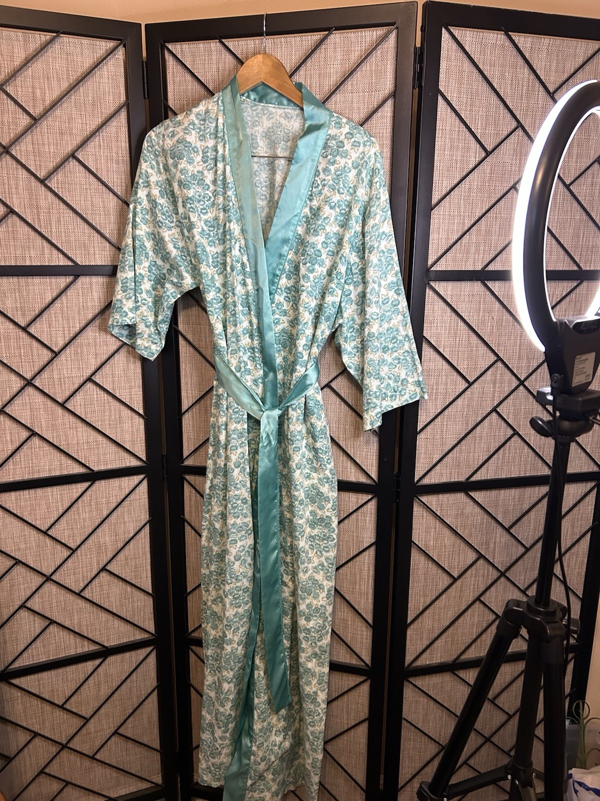 1960’s Vintage Handmade Robe With Matching Belt Beige And Seafoam Green-M