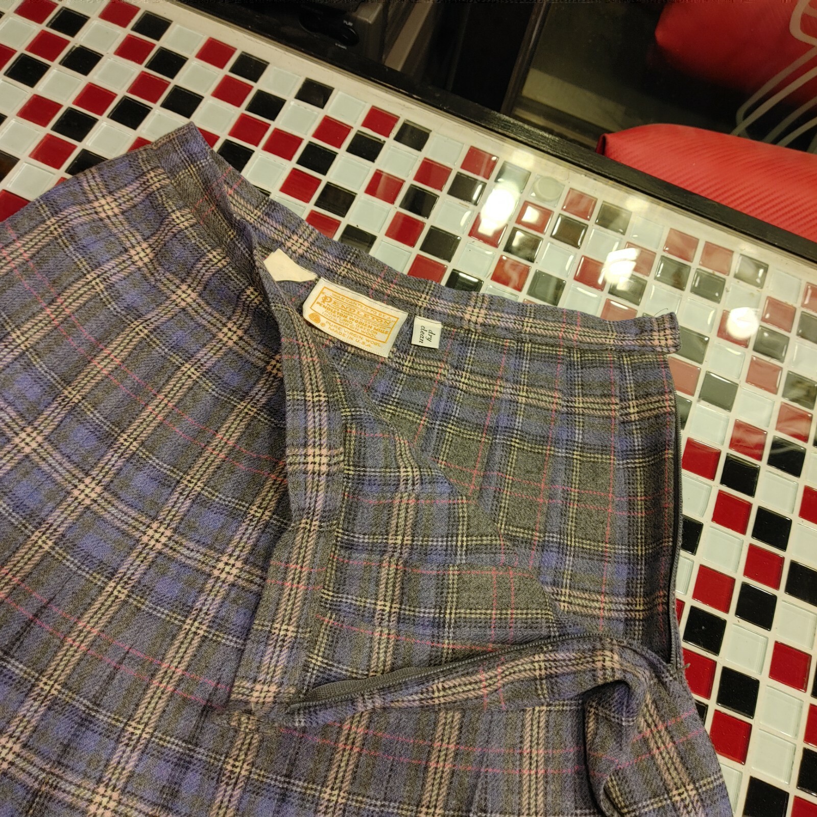 VTG 70’s Women’s PENDLETON ~ Sz 10 ~ Wool Plaid Check GREY BLUE PINK Scarf SKIRT