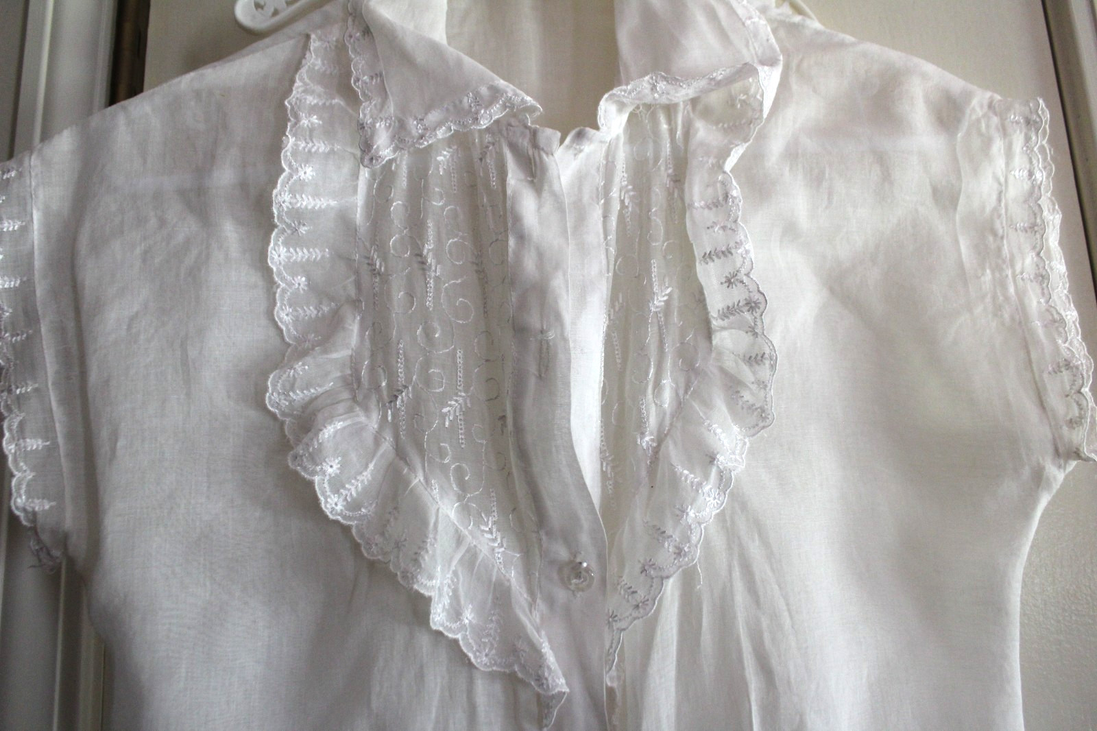 Vintage Nancy Jay by Clarise White Organdy Ladies Blouse Embroidery