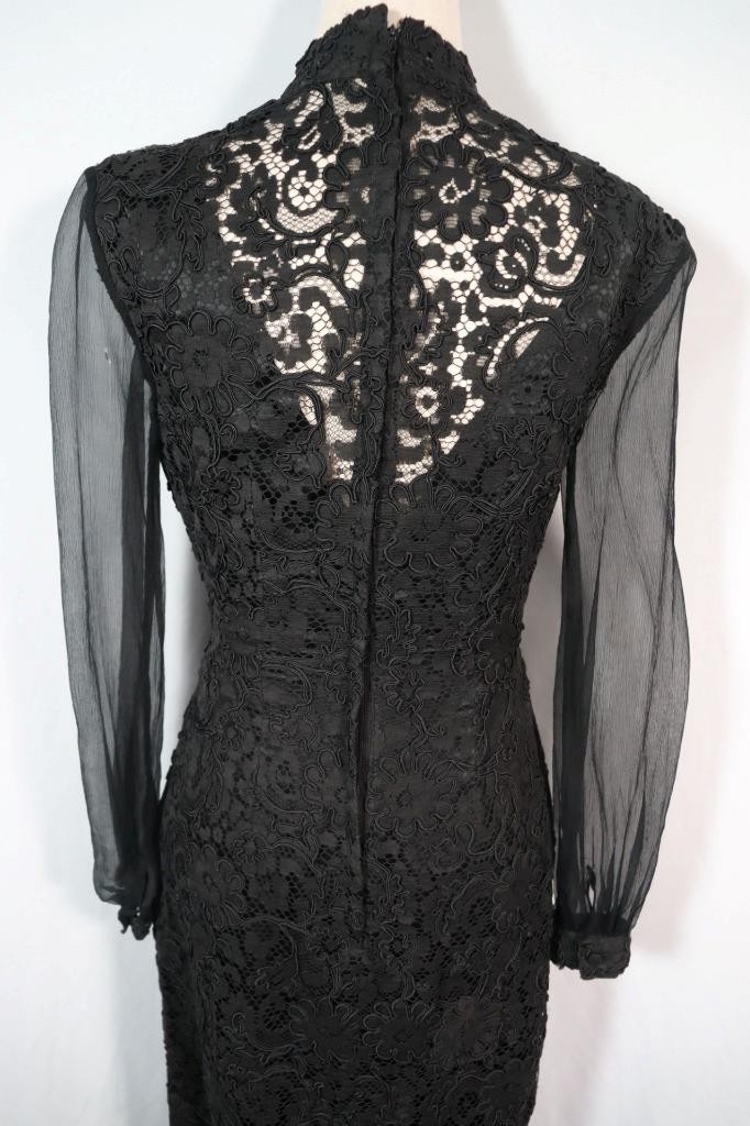 Vintage 1960’s Black Cotton & Silk Lace Cocktail Dress Size 6+