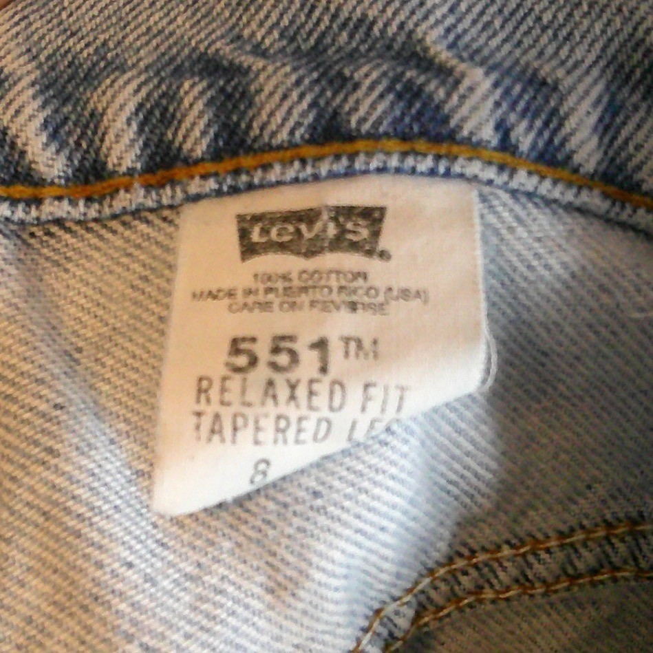 Vintage ’94 Distressed Levis 551 Relaxed Fit Tapered Leg Jeans Women’s Size 8