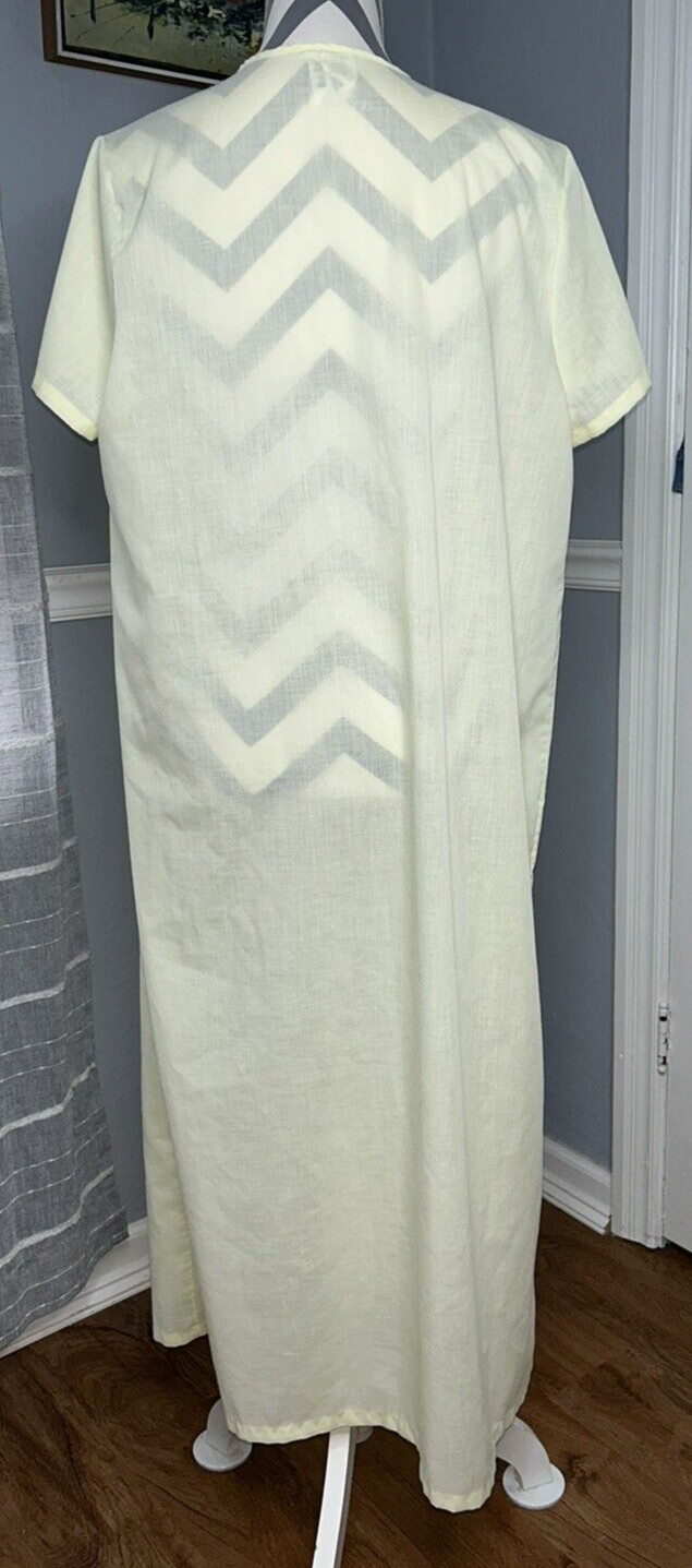 Vintage Women’s L Yellow Night Gown Movie Star Lightweight Pullover