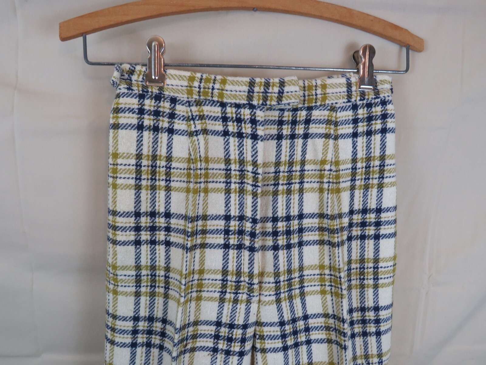 Vintage 1960-70’s ladies Girls Pants Plaid polyester size 9 24 waist 27