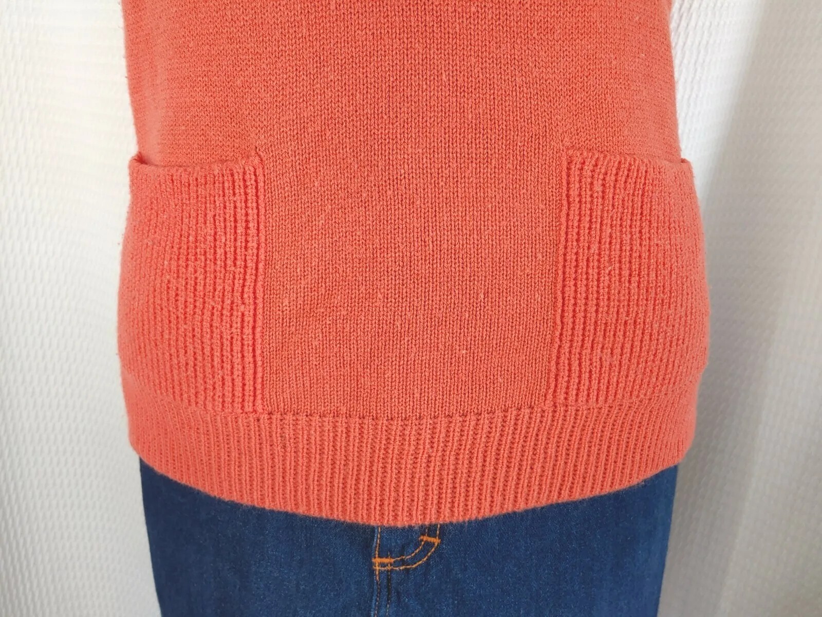 Vintage Tami Orange Acrylic Sleeveless Sweater with Front Pockets Size Medium
