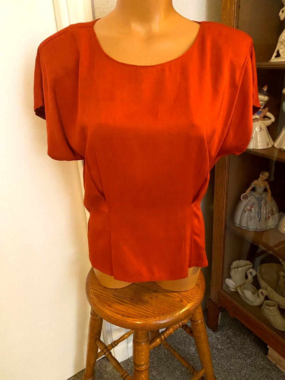 VTG 80’s BESSIE CALIFORNIA FESTIVE RED RAYON W/ LACE JACKET & BLOUSE SET SZ L