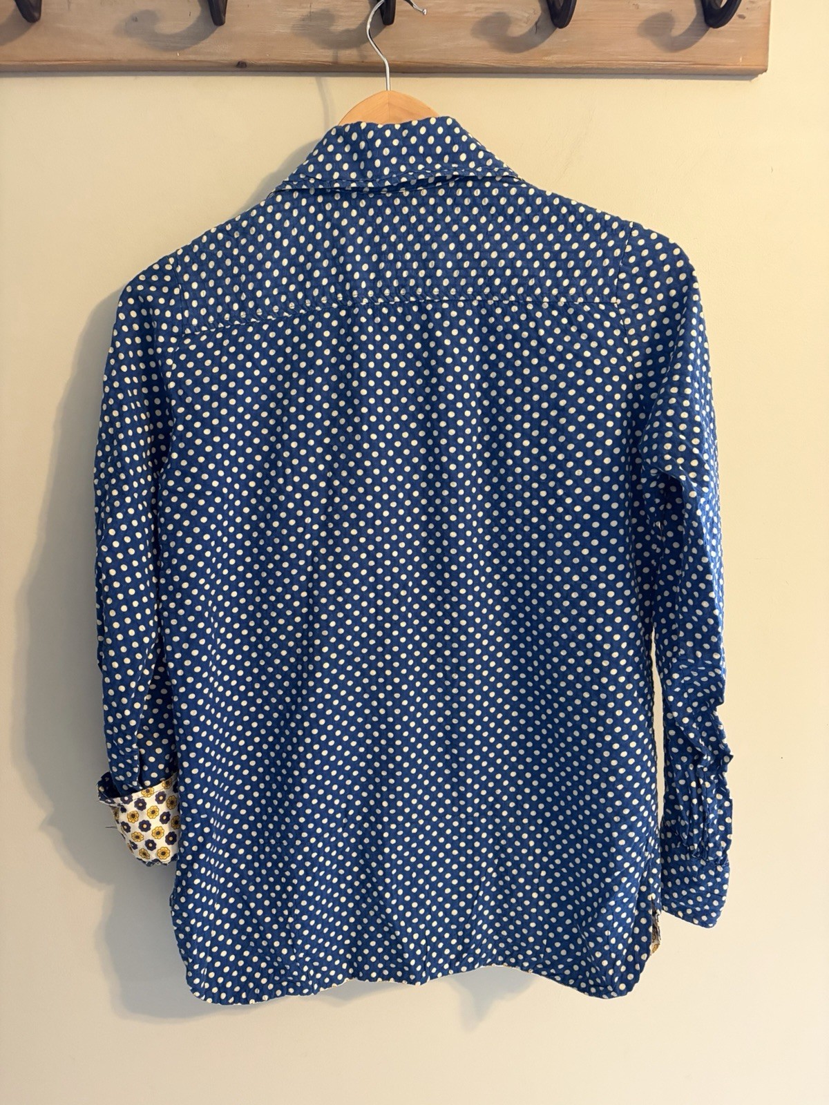Lady Arrow Vintage Shirt Top Blouse Polka Dots Floral Trim Excellent Seersucker