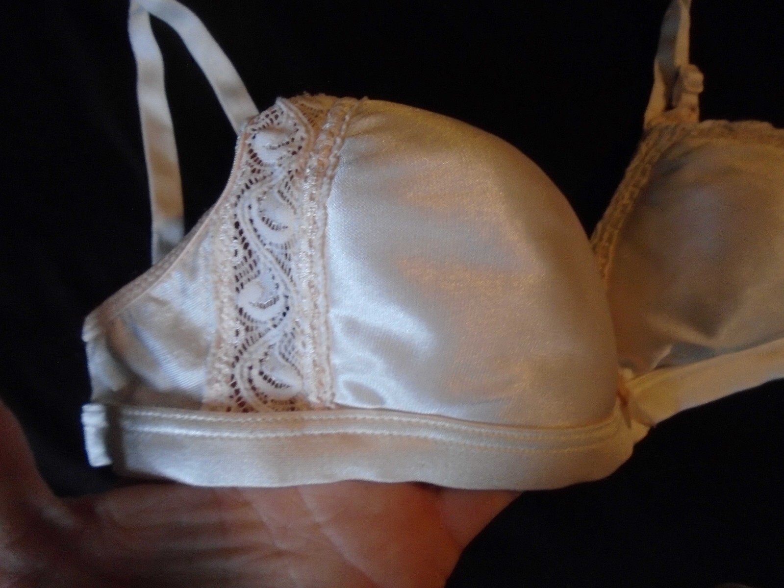 32B Shiny Peach Wireless Vintage WARNER’S Body Icing Bra #1205 32B