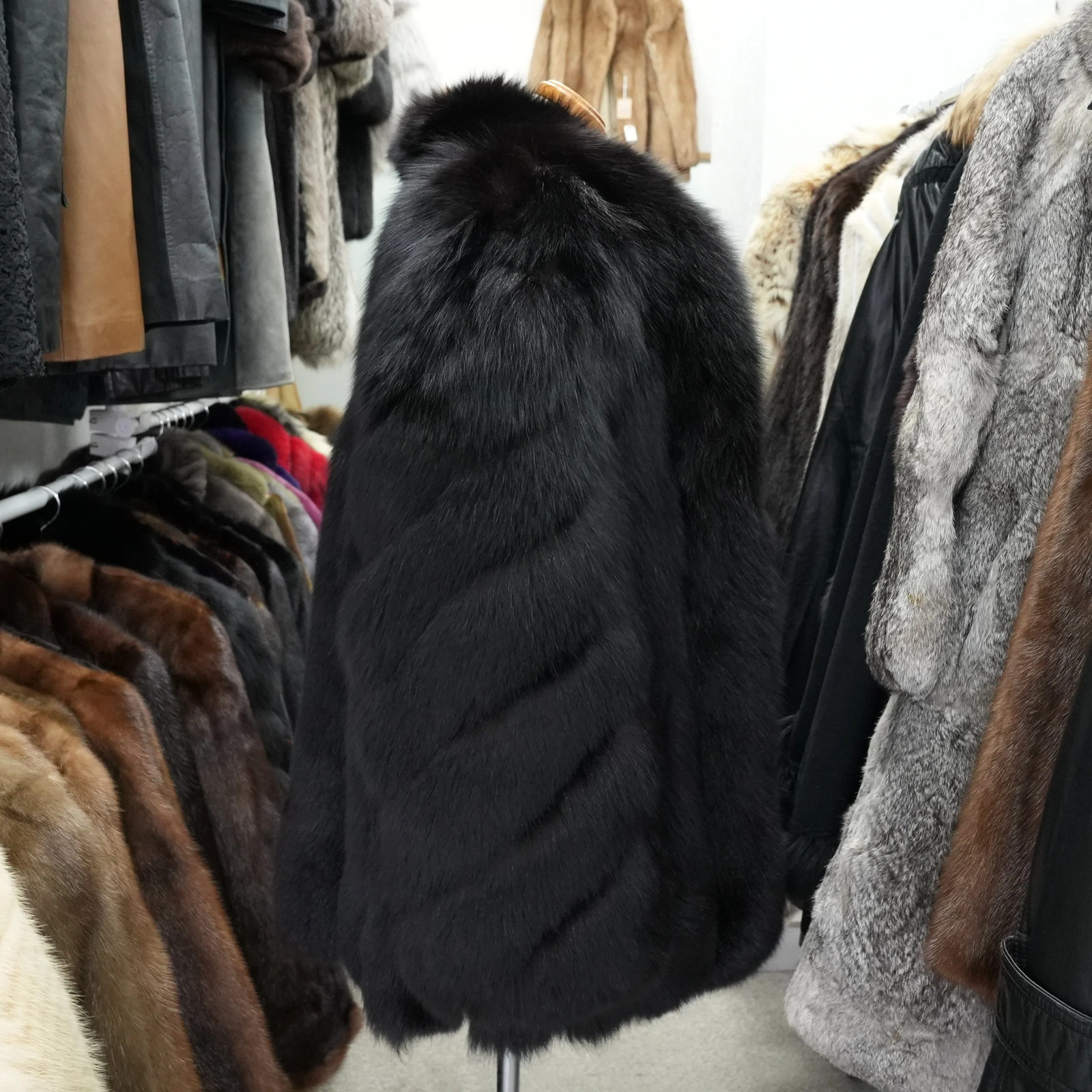 ROYAL SAGA FOX Black dyed Fur Coat – Genuine Vintage Fur From Japan