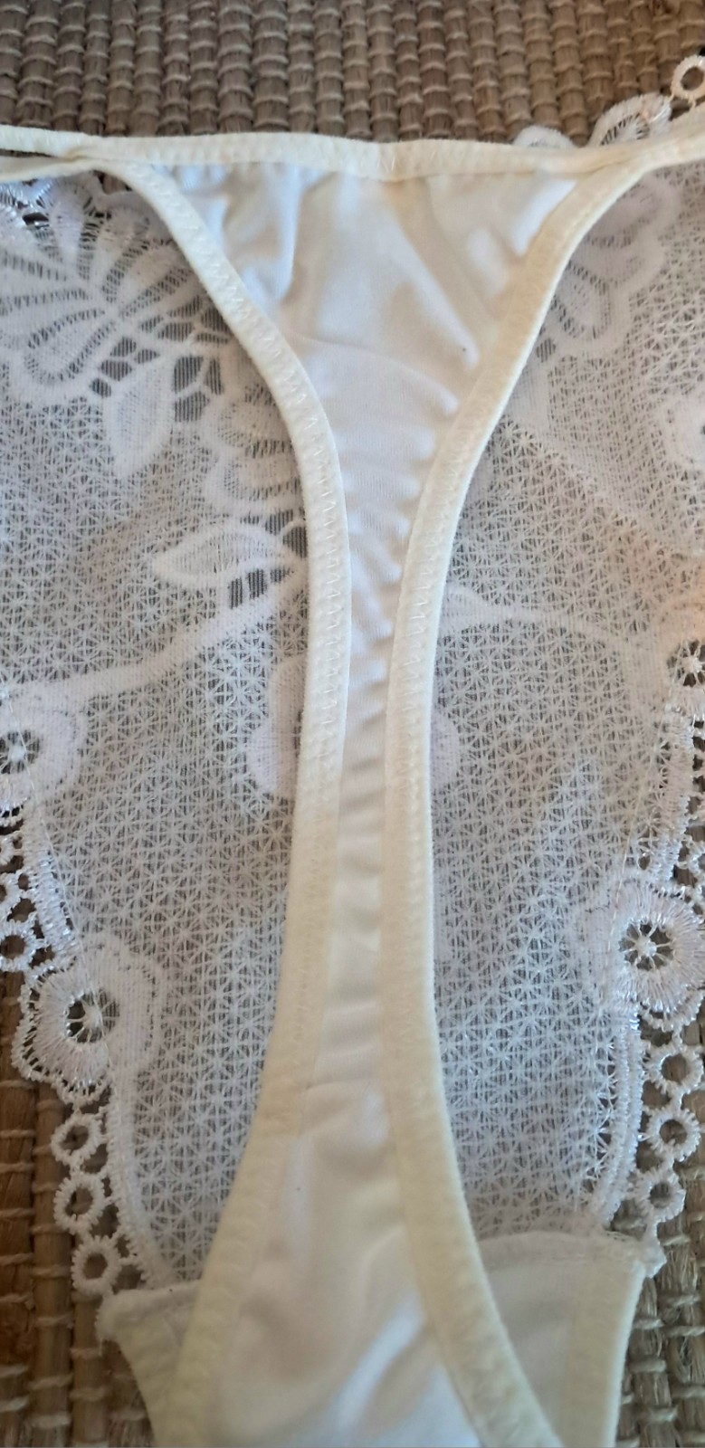 1990’s White Lace Thong Panty Size 9 Semi-share Double Strapped Hips G-string