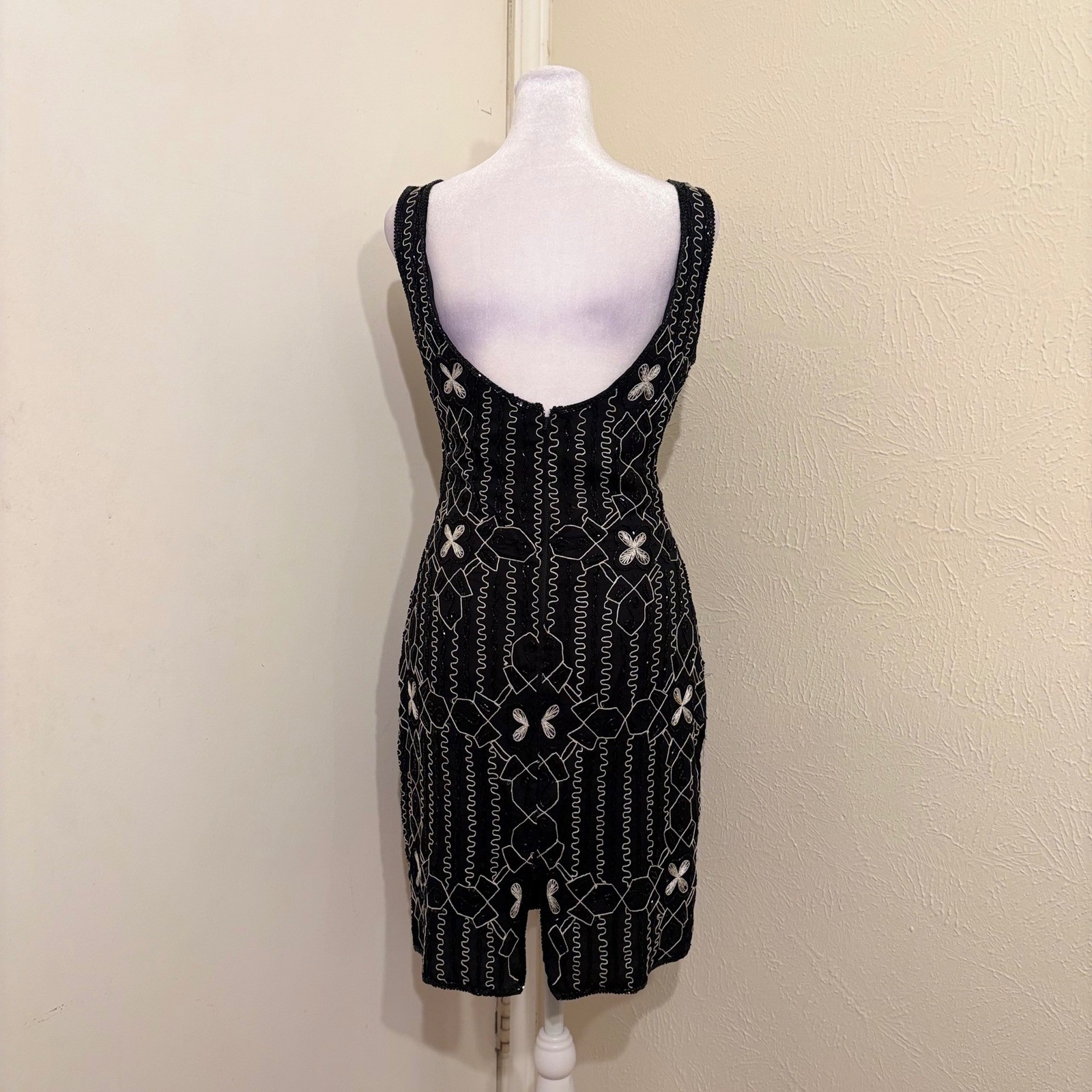 Black White 100% Silk Beaded Sequin Mini Dress Low Back Art Deco Nouveau Glam M