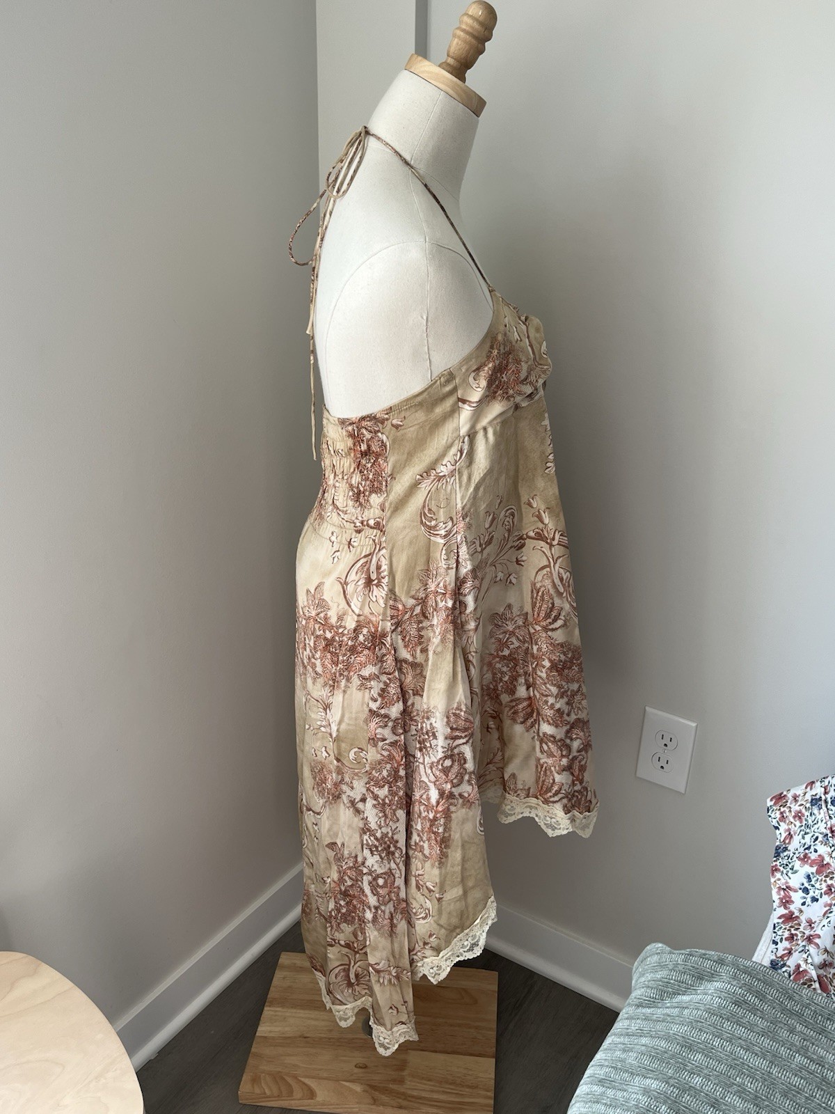 VTG IN LOVE PARIS 100% Silk Dress T1 S Made France Designer Lace Halter Boho Tan