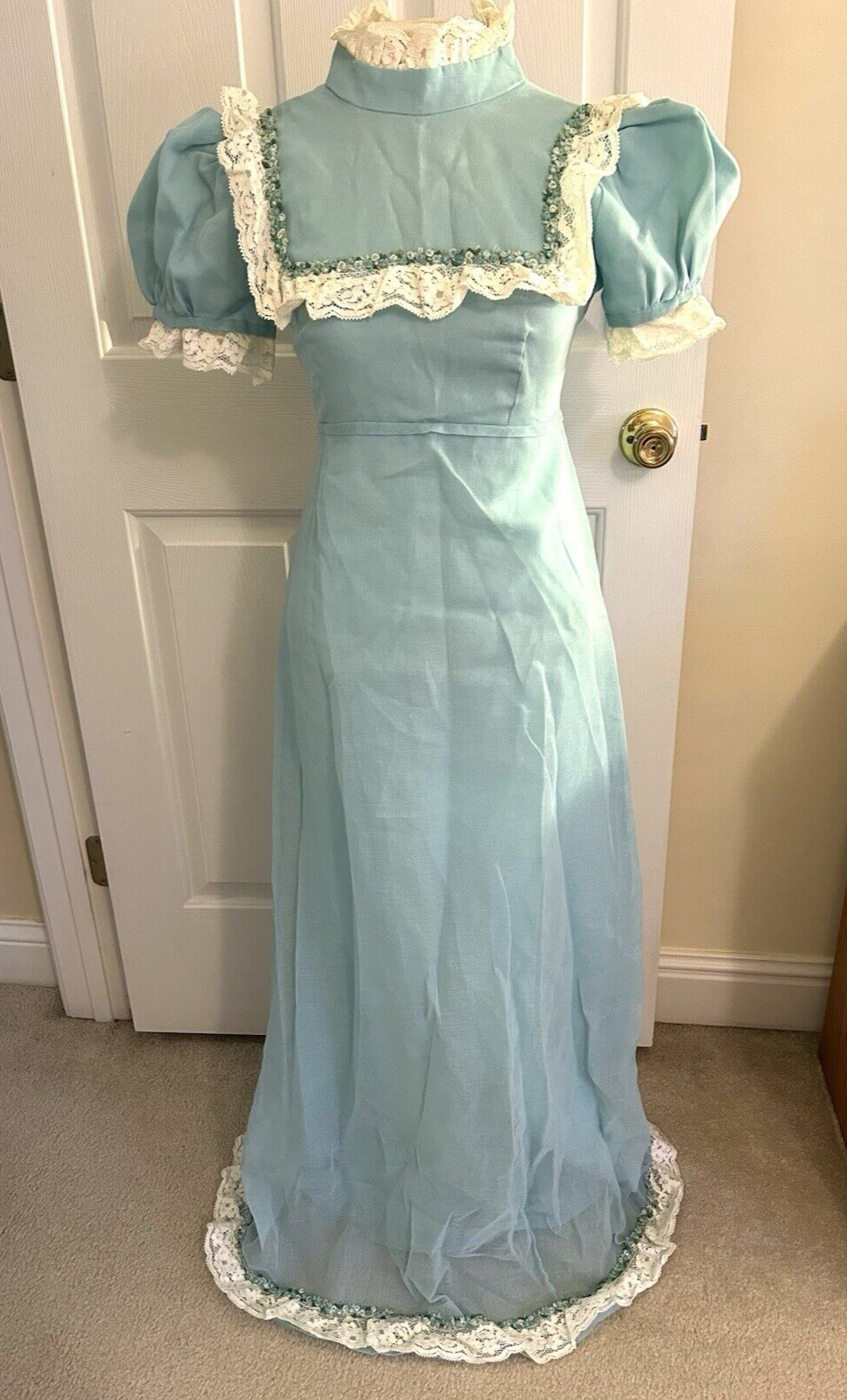 Vintage 70’s Bridesmaid Formal Maxi Gown Lace Floral Trim Sleeves