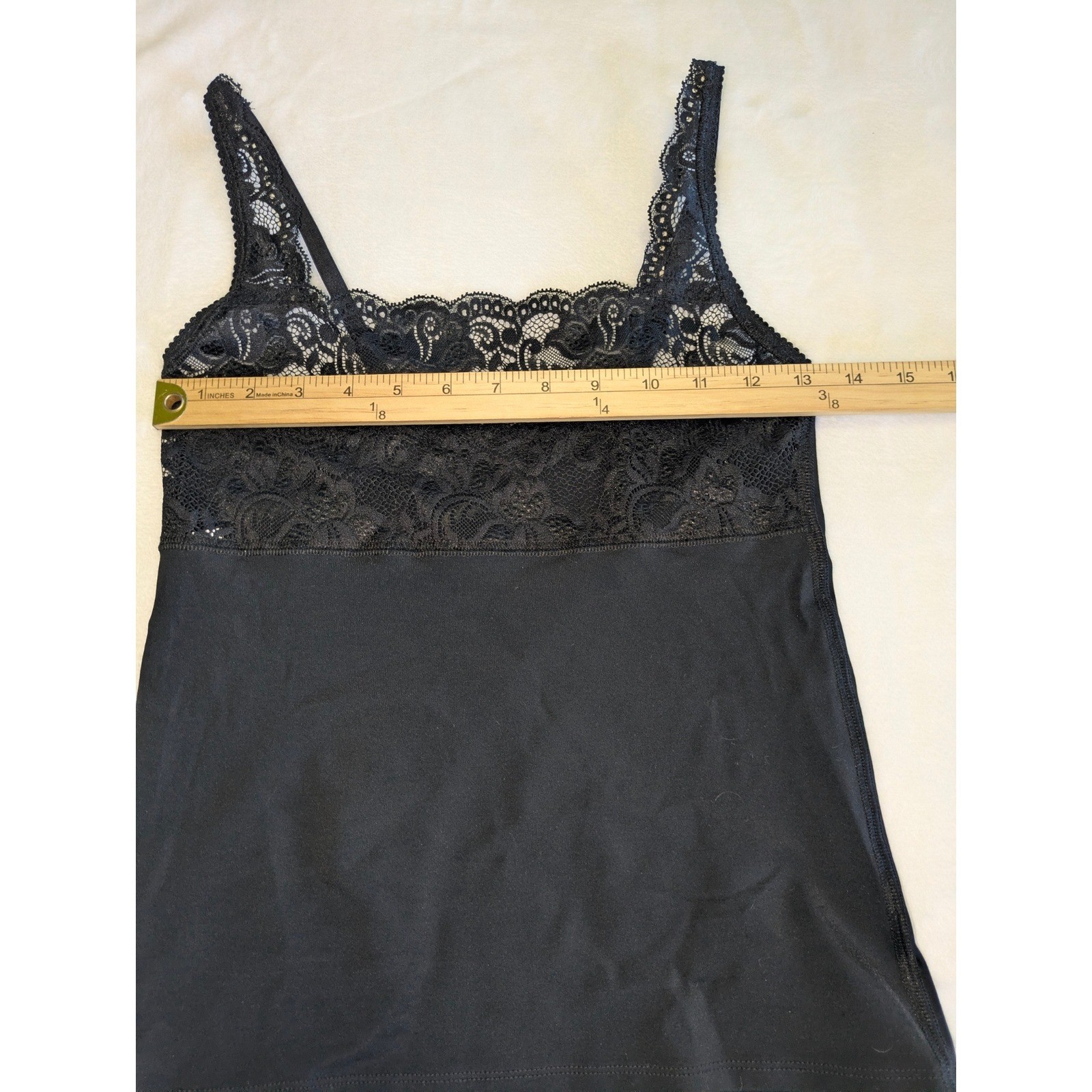Black Lace Camisole Tank Top Size Medium Stretch Sleeveless Layering