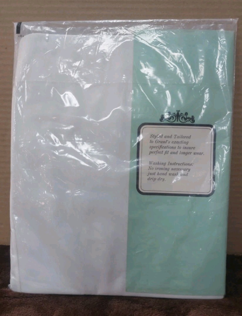 NEW Vtg Grants ISIS White 100% Nylon Slip 40 Average Styled Tailored No Ironing