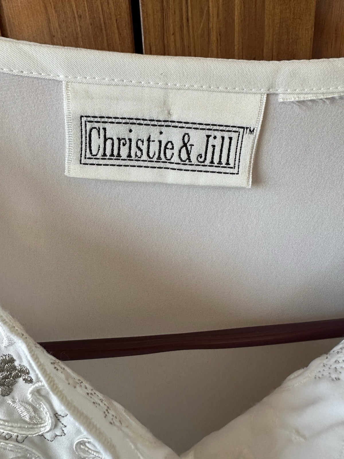 Vtg 80s Christie & Jill White Embroidered Blouse Vtg Sz 12 (M/8-10) Pearl Button