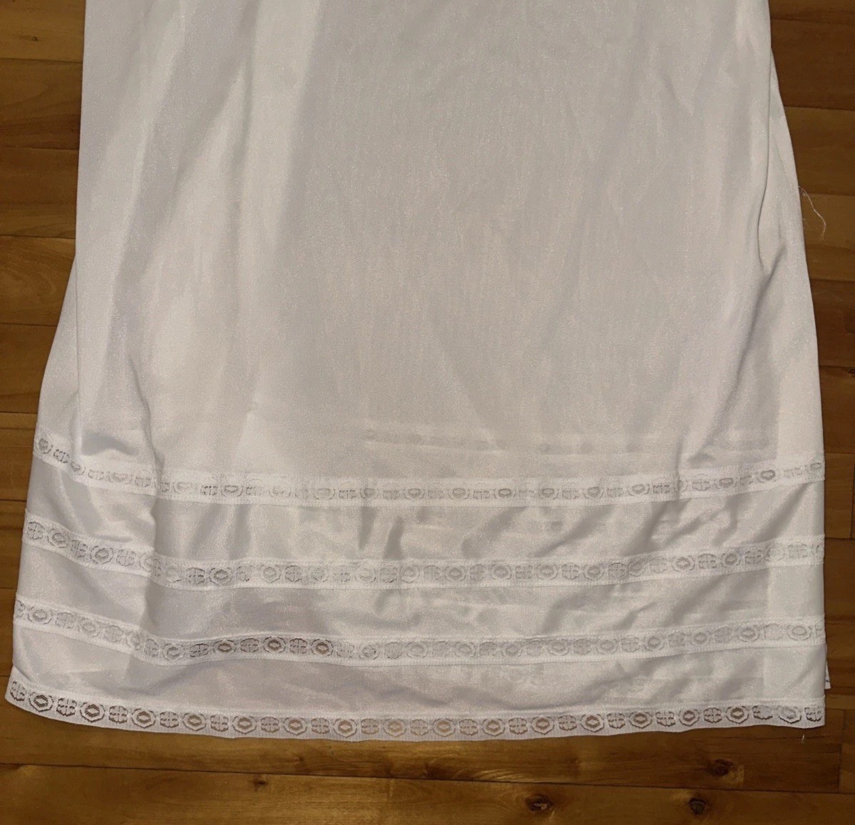 Vintage Sears The Doesn’t Slip White Full Slip Anti-Cling Nylon Lace Hem Sz 34