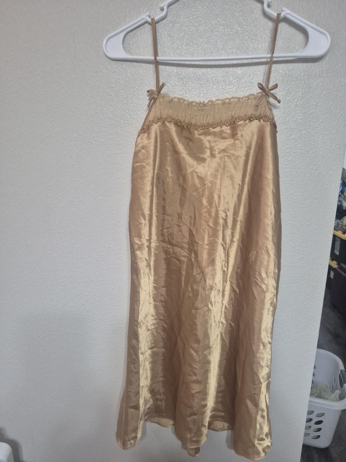 California Dynasty Beige Satin-Look Lace Trim Slip Dress Spaghetti Straps M