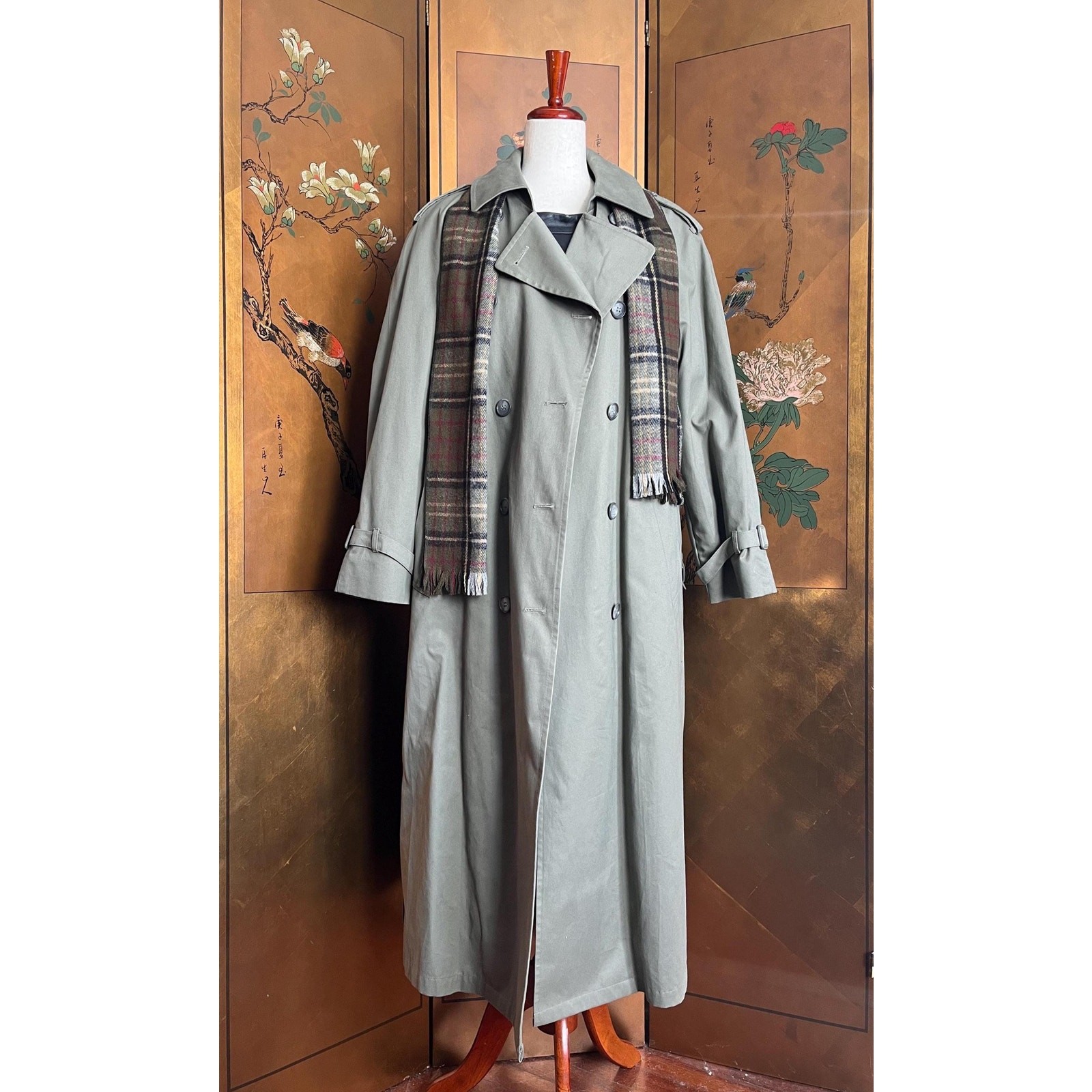 Limited Edition London fog trench coat in green, size 16