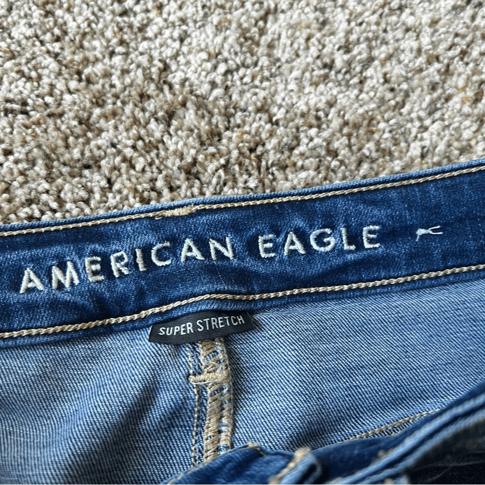 American Eagle Super Stretch Ripped Super Hi-Rise Jegging Jeans Size 2