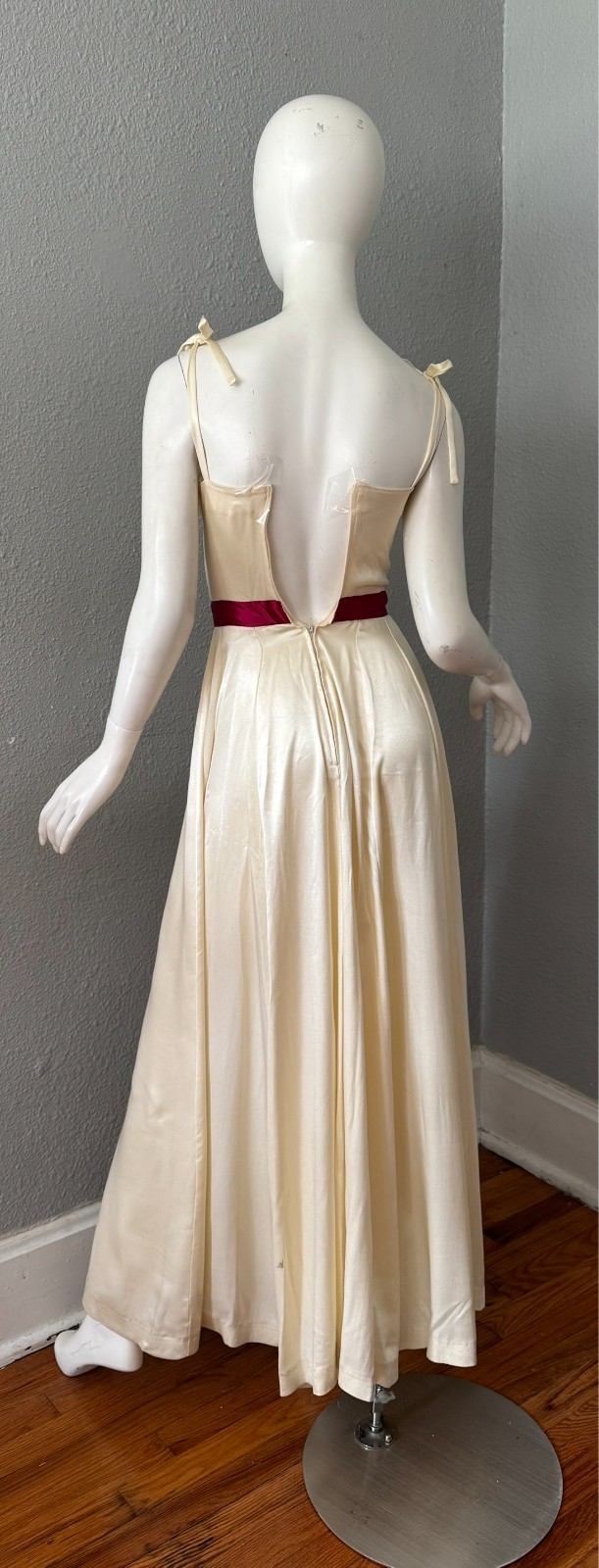 Vintage 40s Satin Ivory Full Sweep Formal Wedding Gown Dress XXS