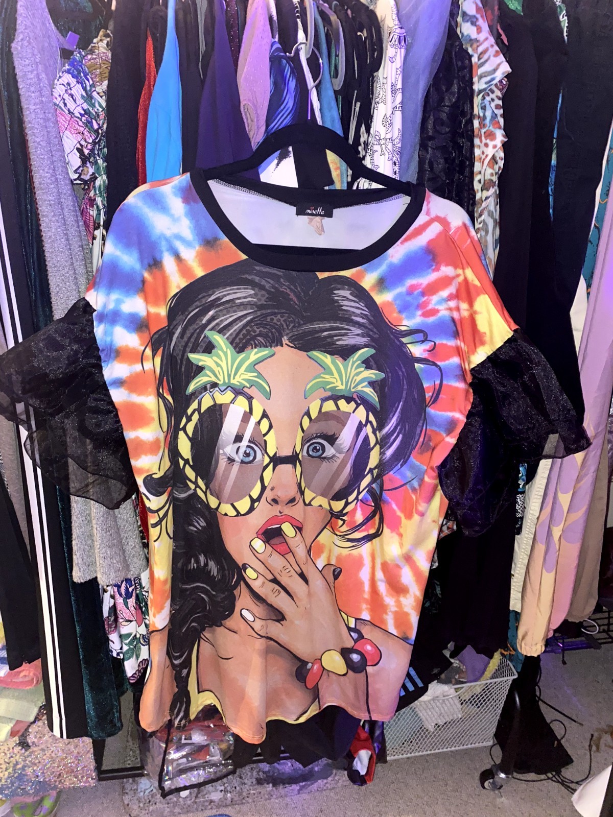 Vintage Minette Pop Art Tie-Dye Graphic Top Pineapple Sunglasses Design – Size L