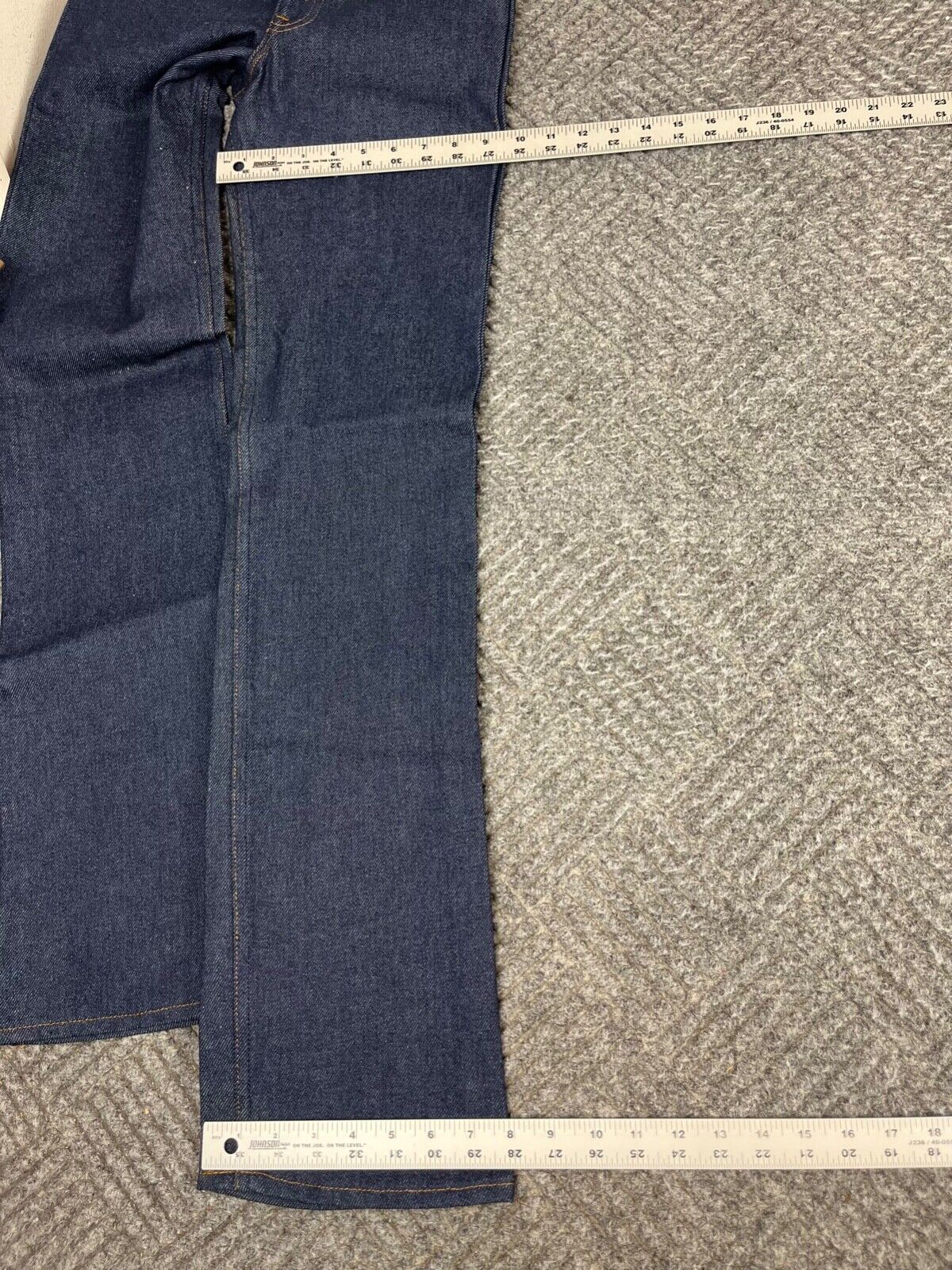 Vintage 80’s Levi’s 716 Saddleman Student Jeans 28×33 Dark Wash Bootcut NOS