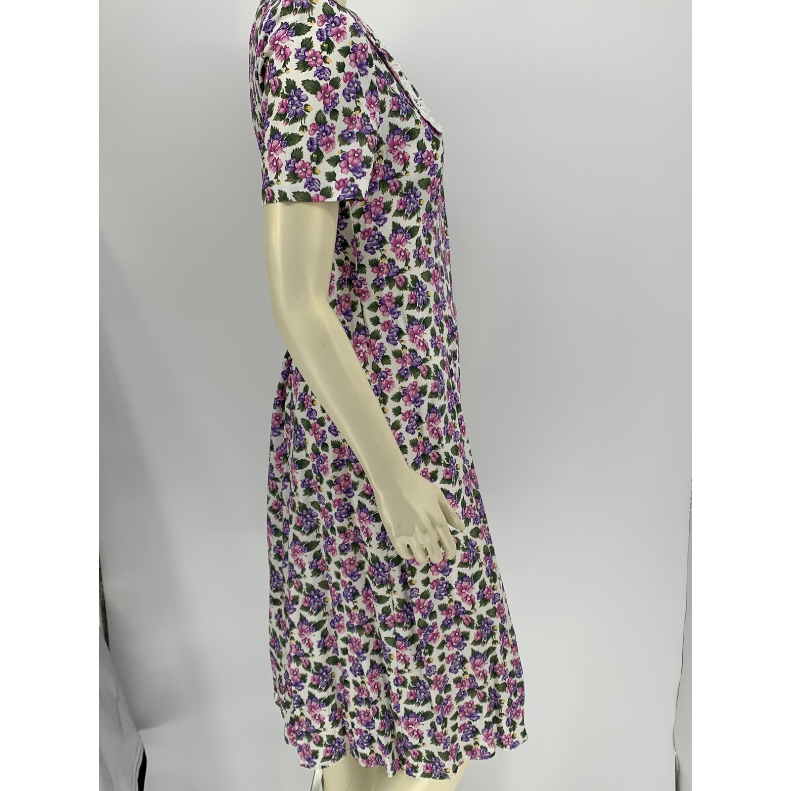 Whirlaway Frocks Vintage 90s Cottagecore Floral Lace Collar Dress Purple 6P