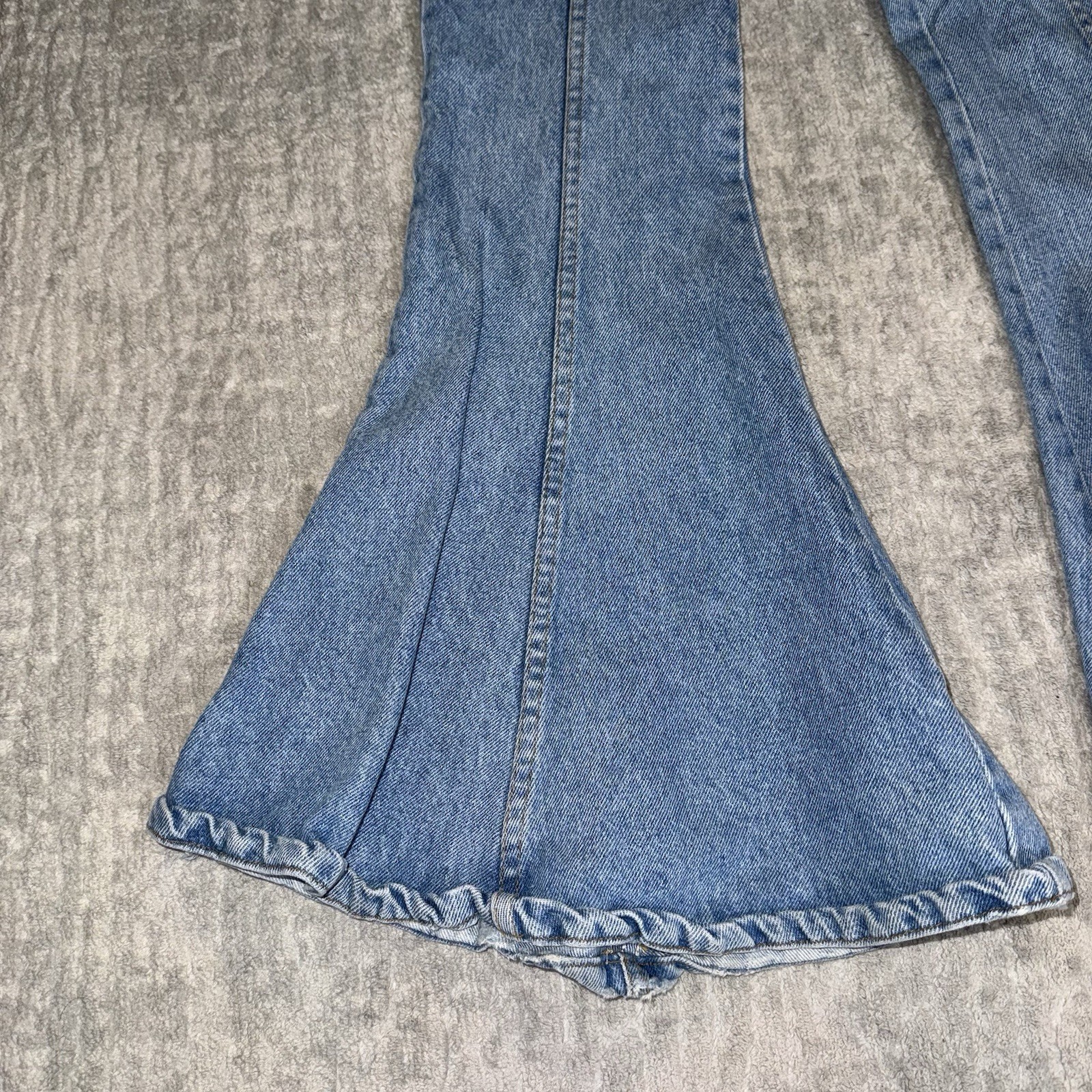 Made in the Shade Vintage Flare Jeans Blue Light Wash Bell Bottoms Pants Size 1