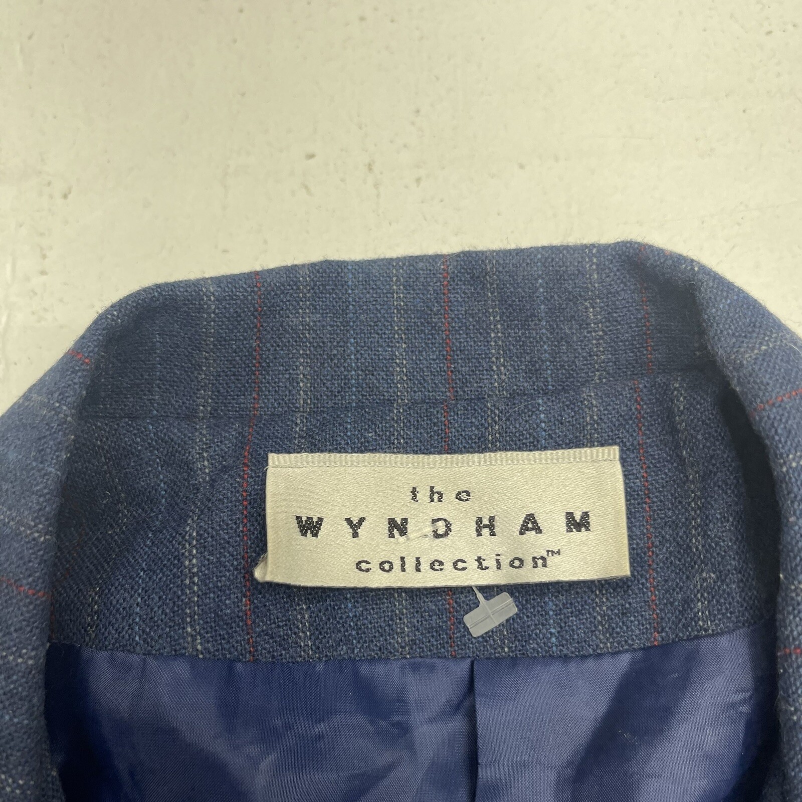 Vintage The Wyndham Collection Navy Blue Pinstriped Blazer Women’s Size XS/S