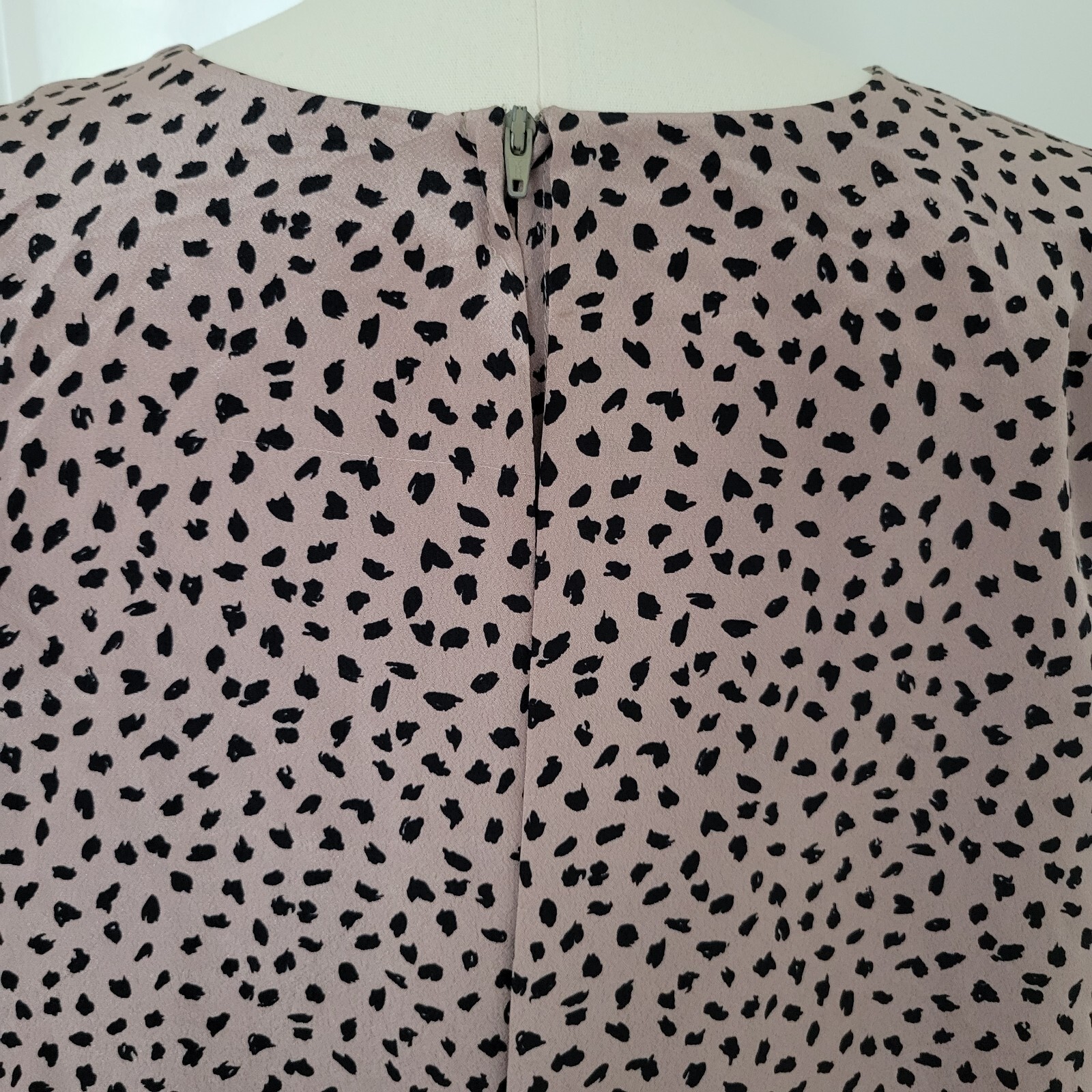 Vintage Jordan Ari Dress Leopard Print Flowy Long Sleeve Brown Pleated Size M