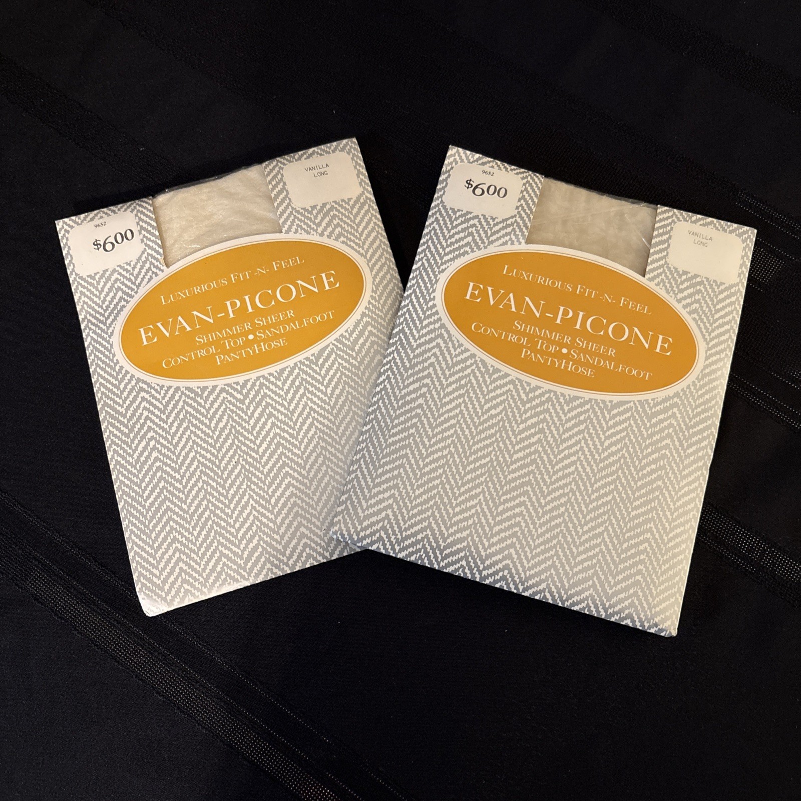 Evan Picone Shimmer Sheer Control Top Pantyhose VANILLA Med VTG 9652 Sandalfoot