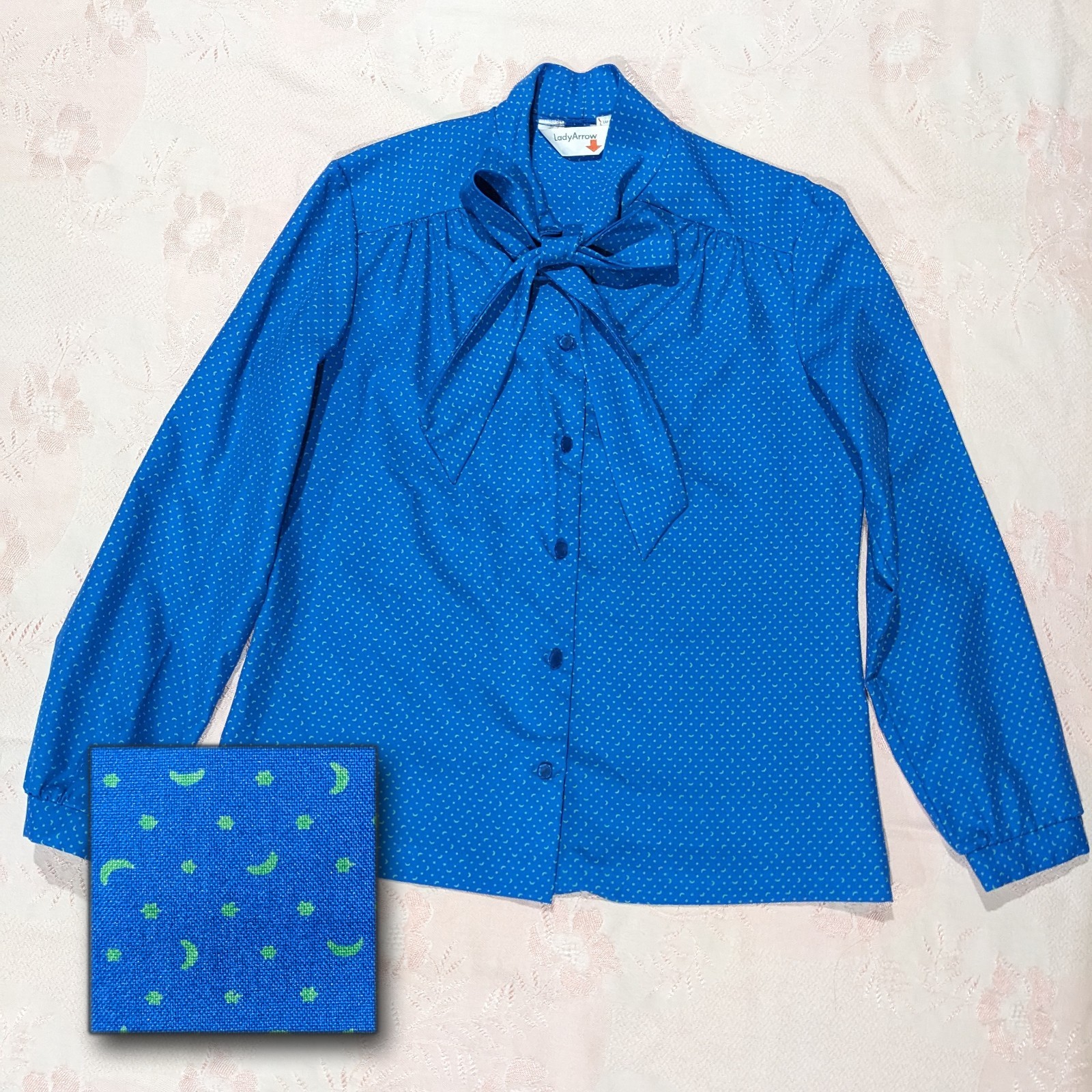 Vintage 70s Celestial Ascot Bow Top M Blue Star Moon Button Up Secretary Blouse