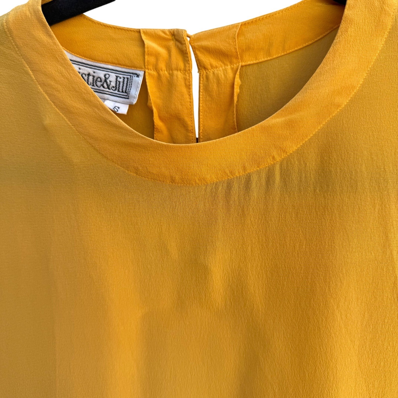 Christie & Jill Vintage 90s 100% Silk Natural Fiber Sustainable Blouse Yellow S