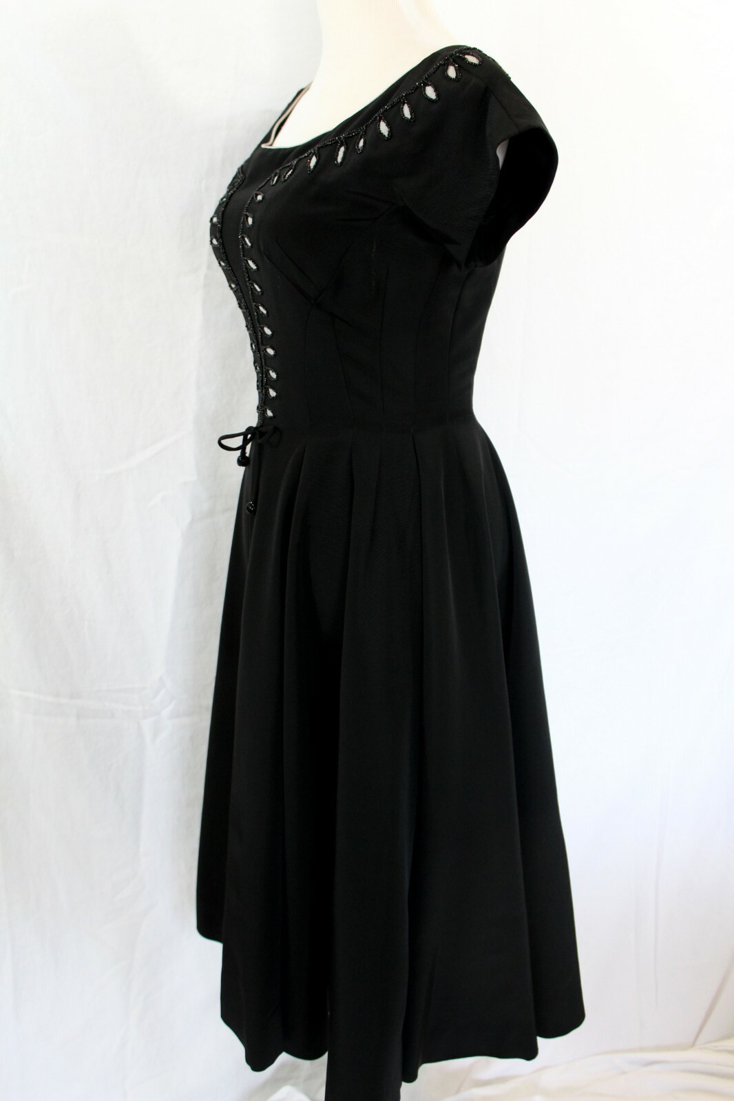 Vintage 1950 Carlye Woman’s Black Fitted Full Circle Dress Embellished Bodice Sm