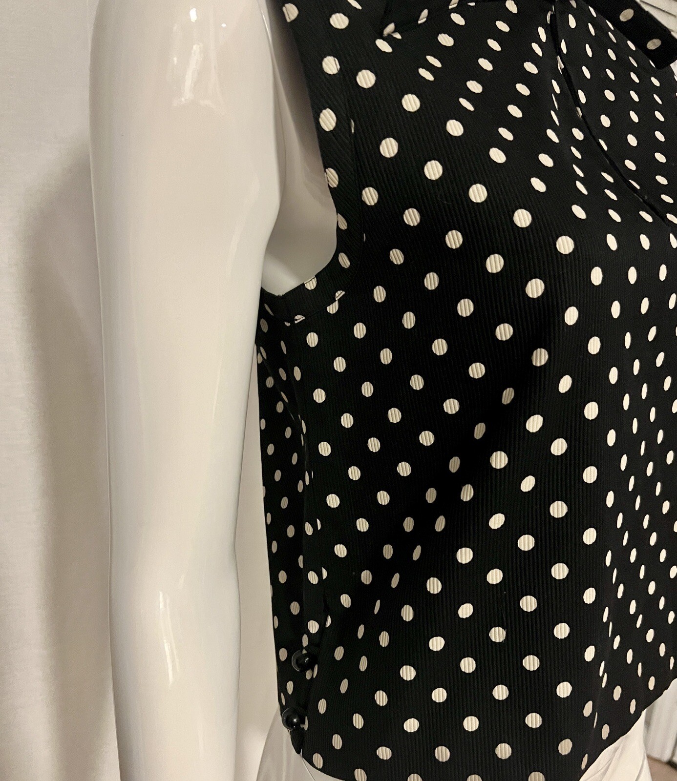 Valentino Miss V Sleeveless Black Off-white Polka Dot Sleeveless Vintage Top 44