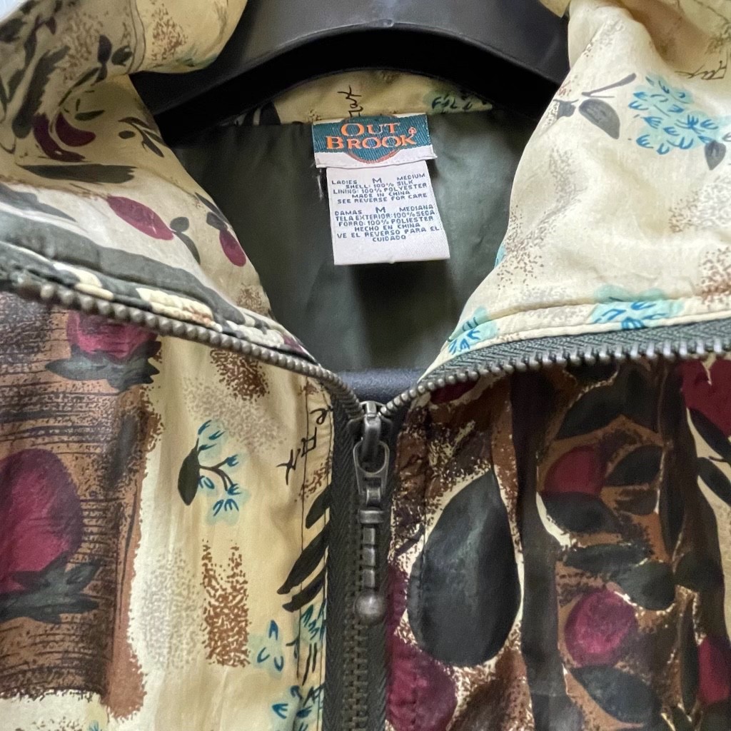 Vintage Out Brook Women’s Size M 100% Silk Fruit Patchwork Full Zip Jacket