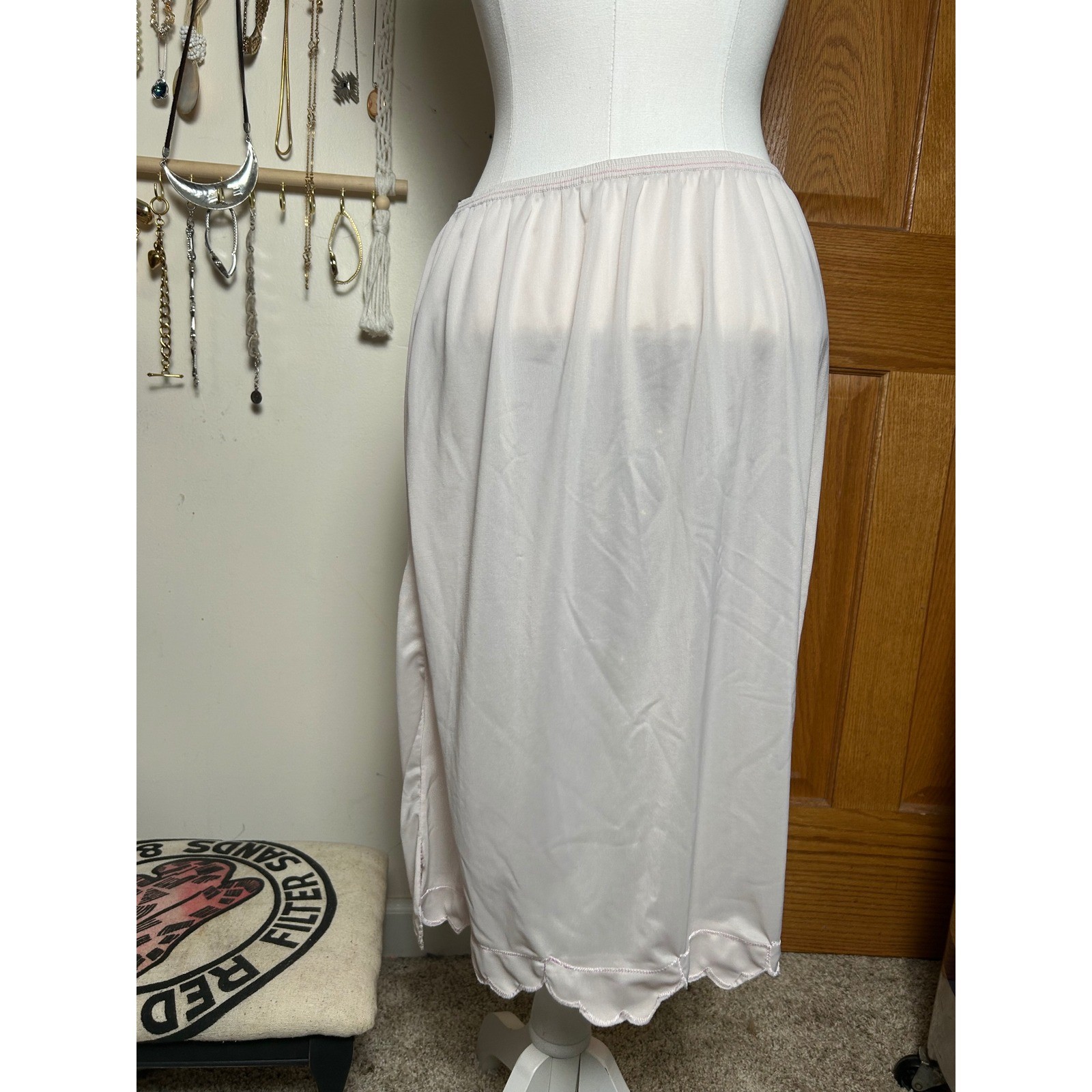Vintage Scalloped Embroidered Half Slip Skirt Pale Pink Coquette Chic Romantic
