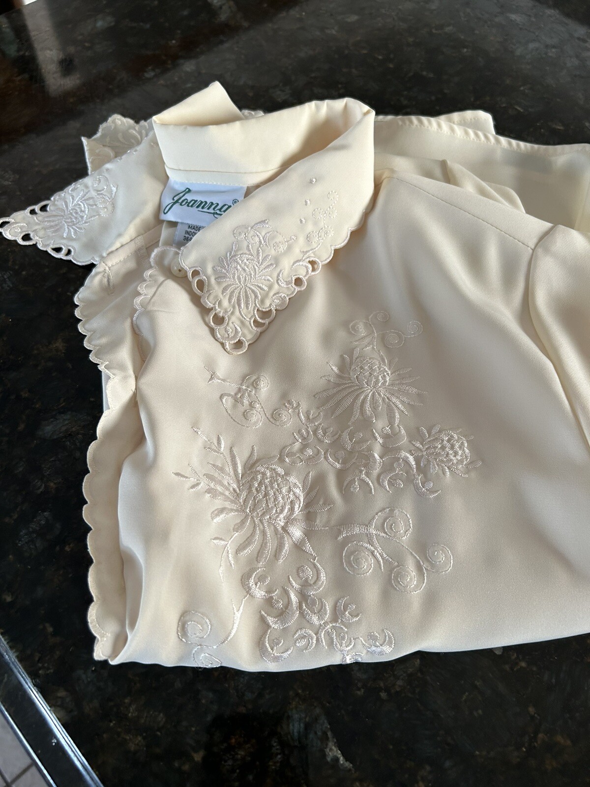 Vintage Retro 80s Beige Embroidered Blouse Cottagecore Grandma Fairy Whimsical L