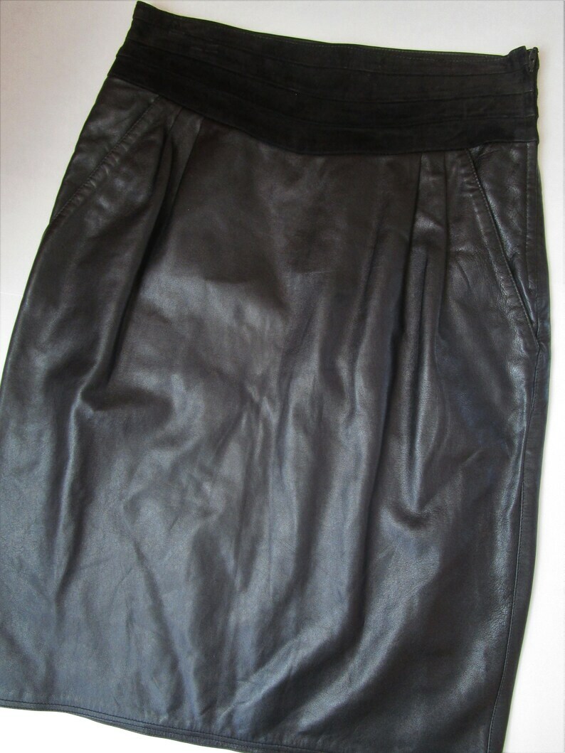 M Bergdorf Goodman Black Leather Pencil Skirt 1980s Cummerbund Slash Pockets