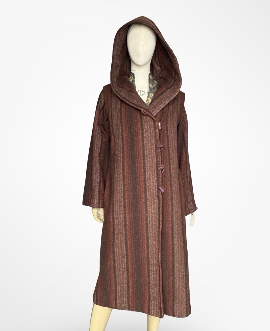 Scottish Wool Hooded Toggle Coat Peabody House Vintage 1970s Sony Pictures Large