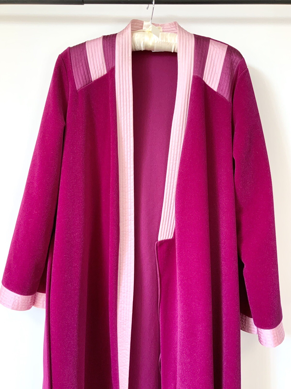 VANITY FAIR LONG FLEECE ROBE HOUSE COAT SZ 12 Fuscia Plum Side Pockets Tie Belt