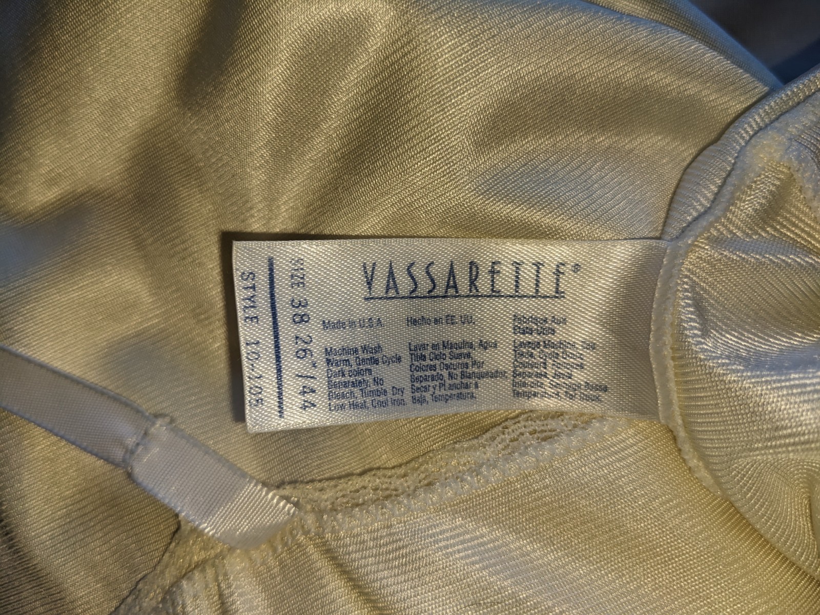 VASSARETTE VINTAGE WOMENS NYLON LACE TRIM SLIP LINGERIE IVORY UNDERGARMENT SZ 38