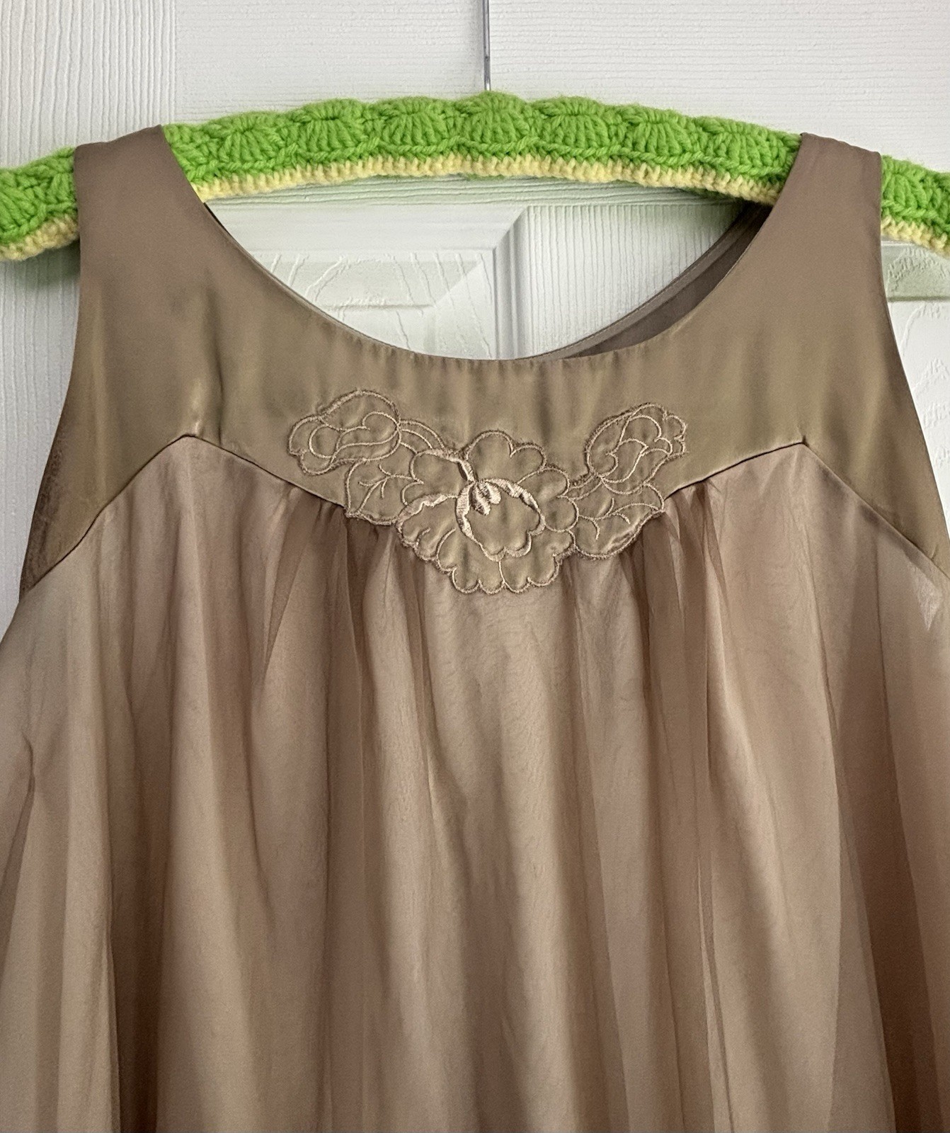 VTG Gossamer Artemis Nylon Chiffon Lace Nightgown Beige Med Petite Short 34”