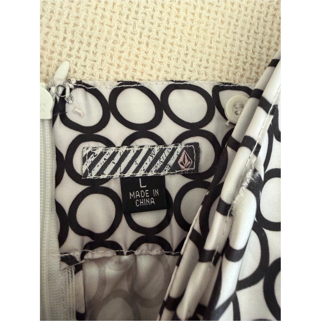 Vintage Volcom Y2K Polka Dot Spaghetti-Strap Skater Mini Dress – Black & White