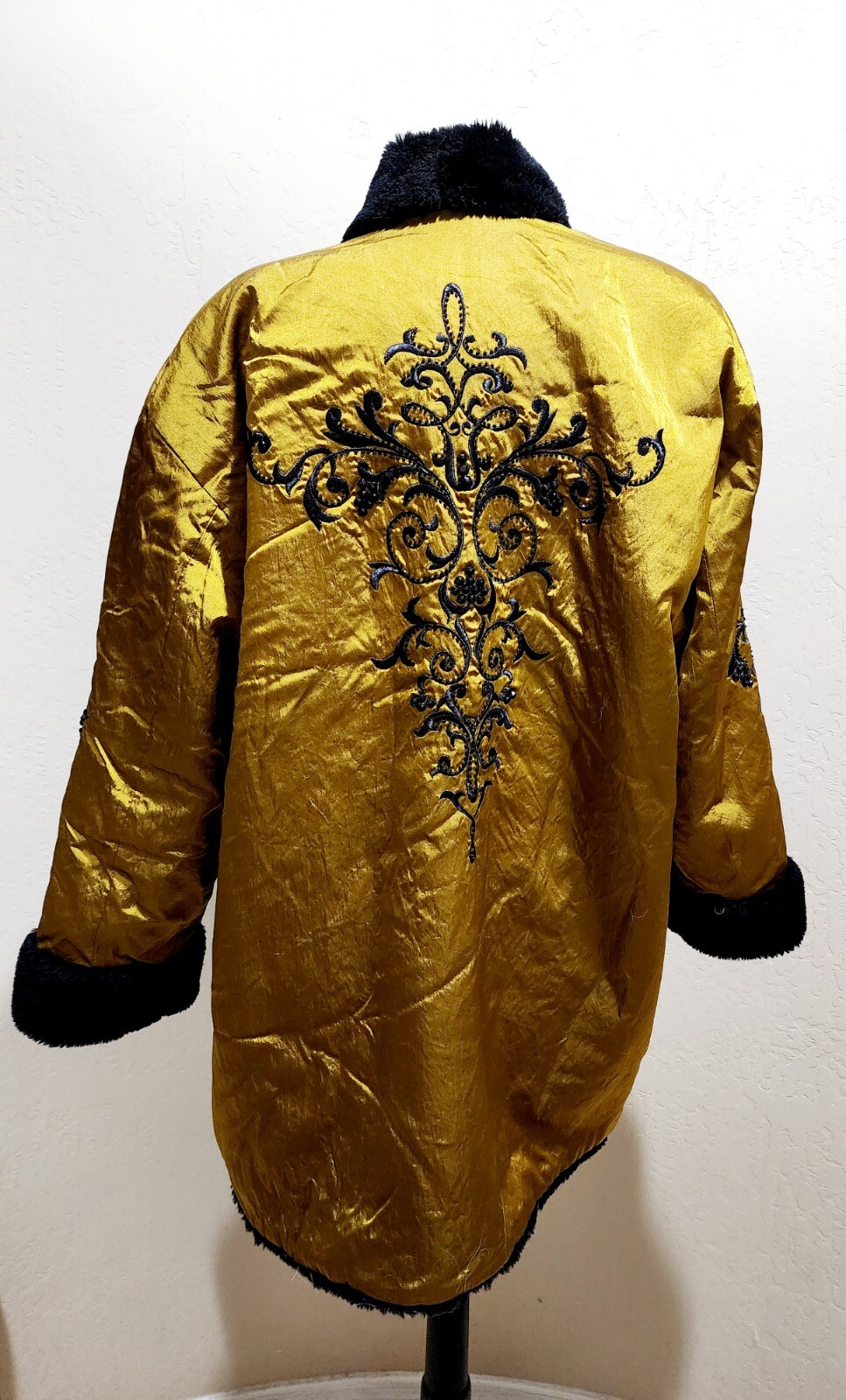 Vintage 1980s Ann Tjian Kenar Gold Fur Reversible Beaded Applique Coccoon Coat L