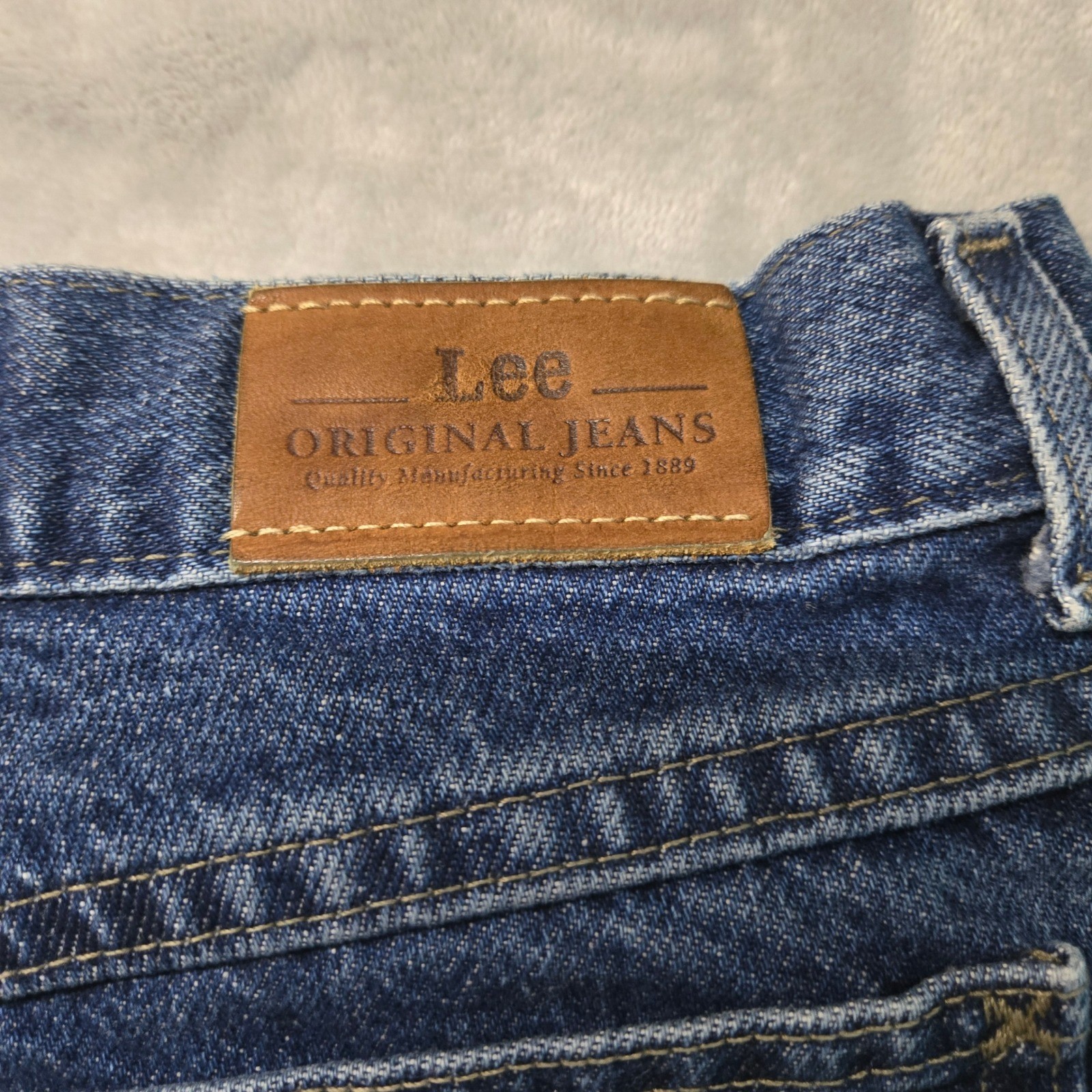 Vintage Lee Womens 28×30 High Waisted Mom Jeans Medium Wash Tapered Leg