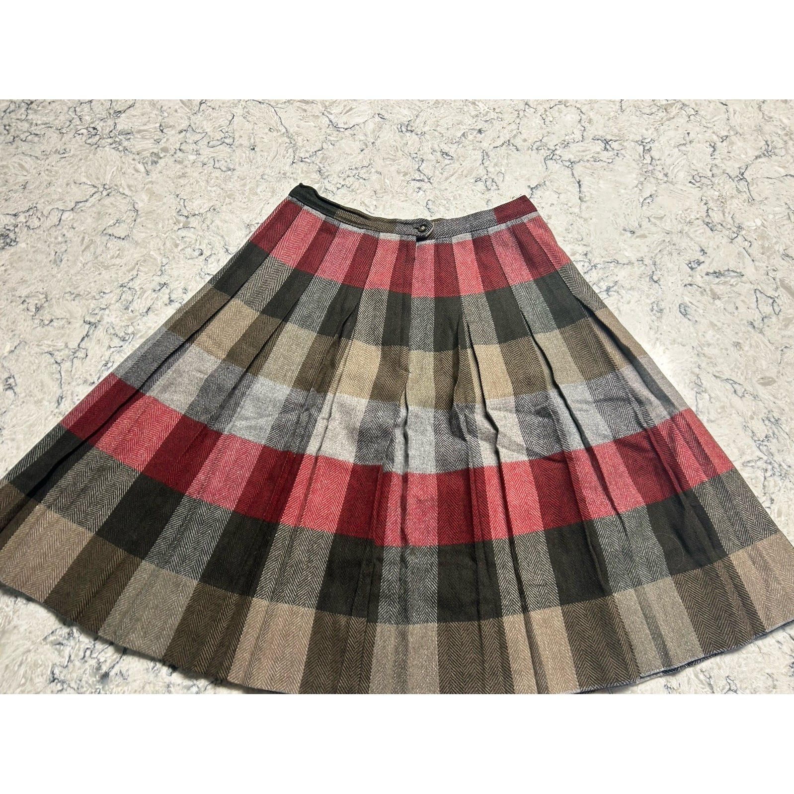 Vintage Century Of Boston All Wool Plaid Pleated Skirt Women’s Small Medium Red