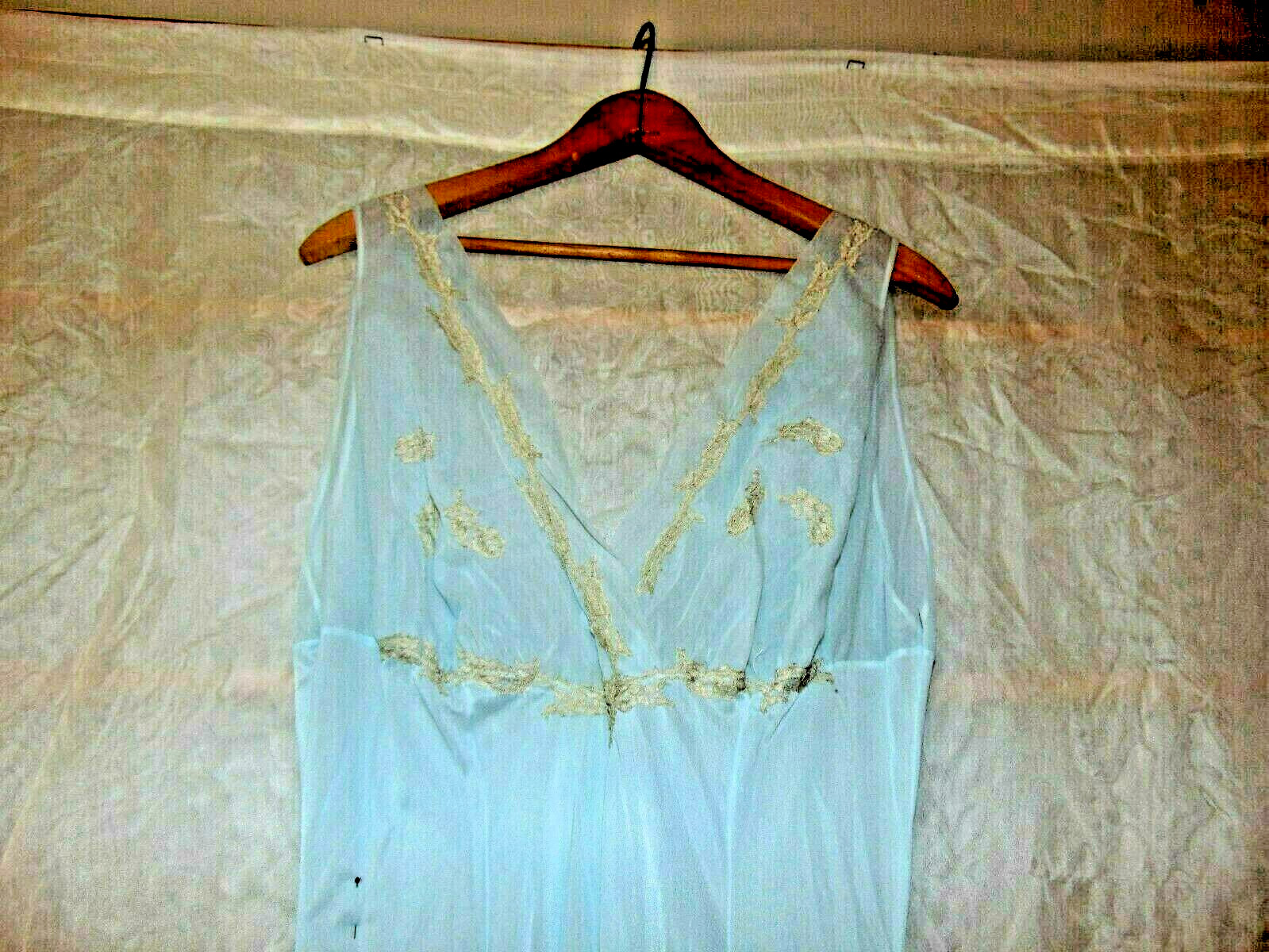 STUNNING Van Raalte Satin Nylon Suavette Baby Blue Lace 36